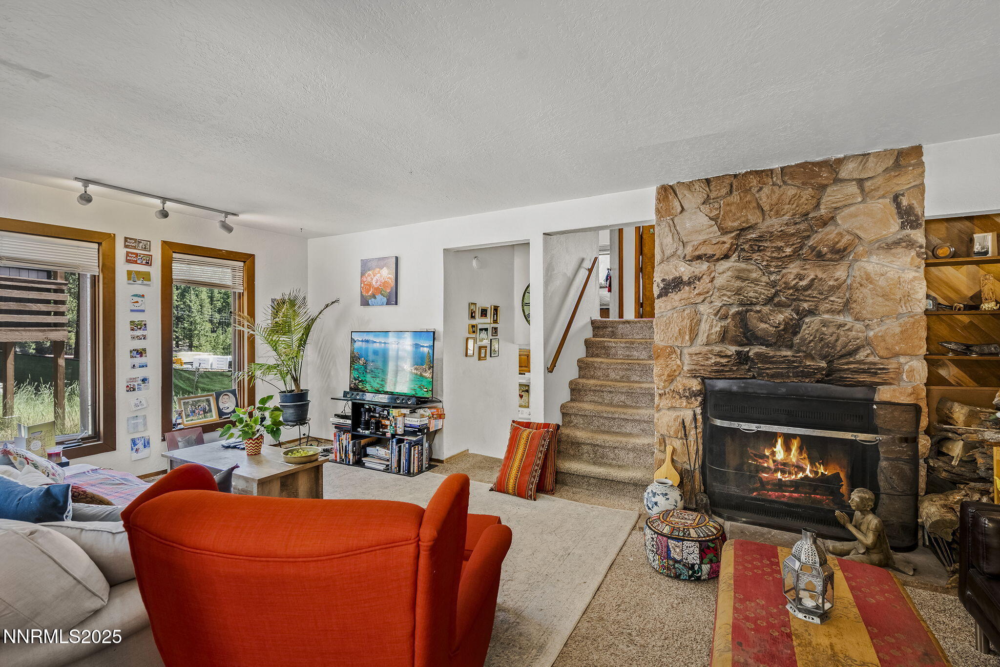 1055 Tomahawk Trail, A and B