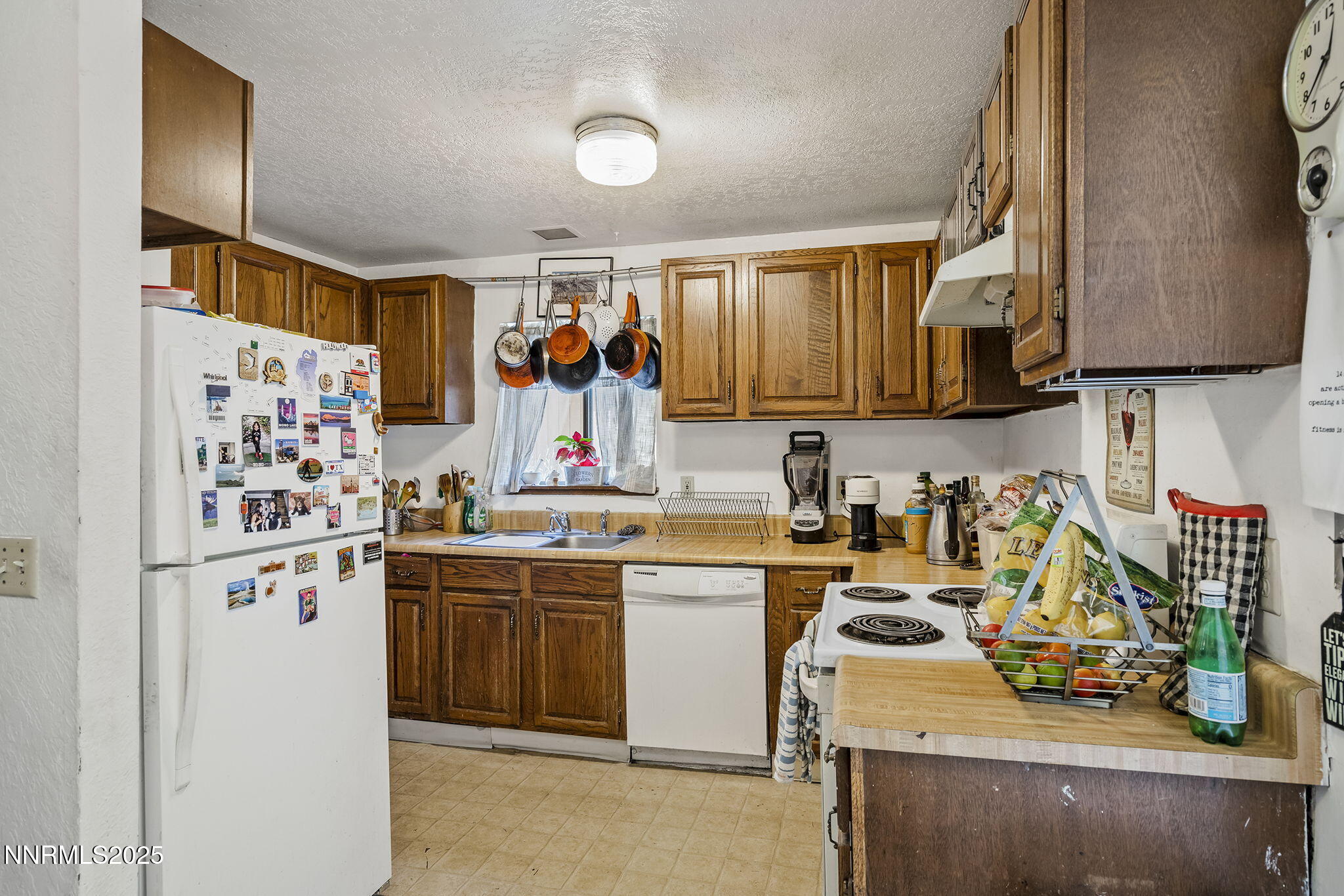 1055 Tomahawk Trail, A and B