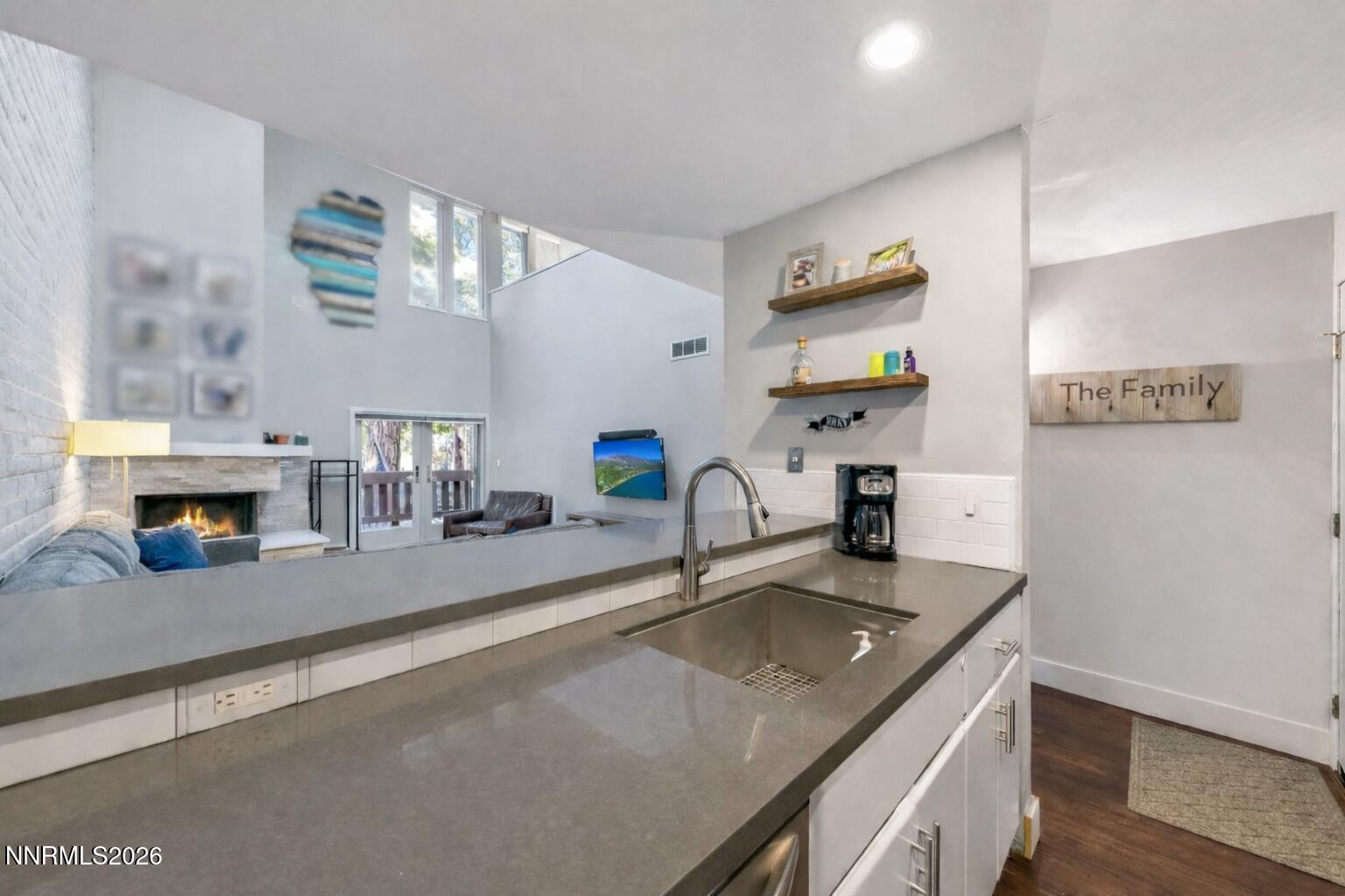 120 Country Club Drive Unit 3