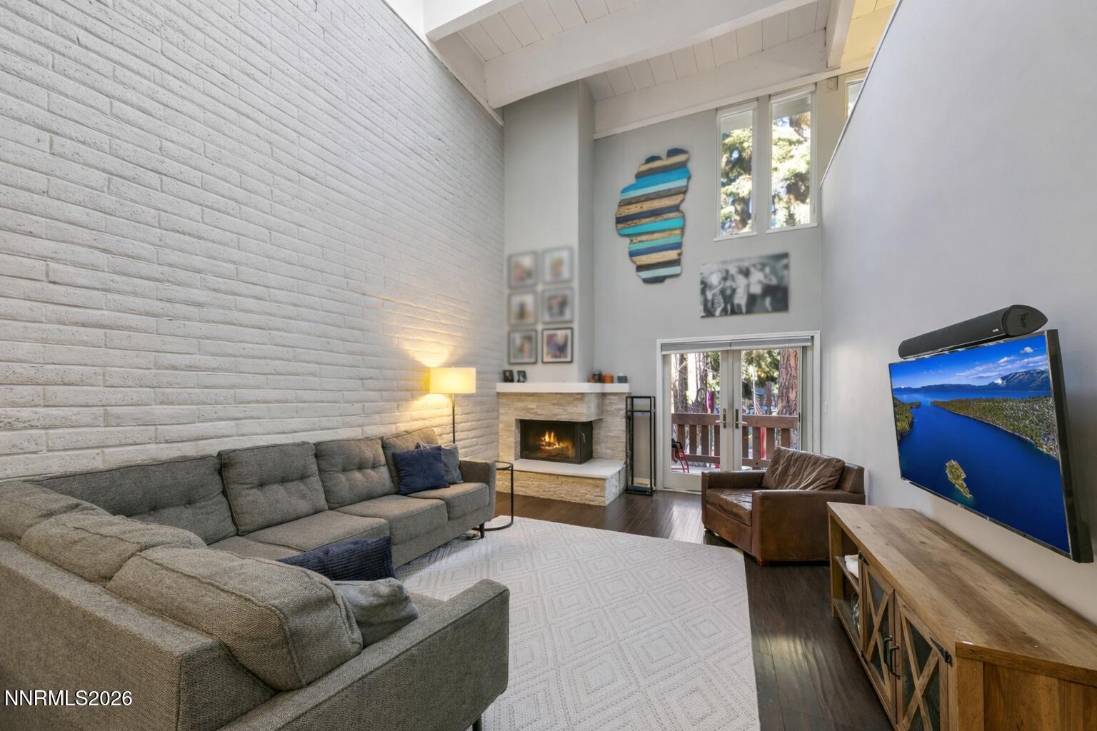 120 Country Club Drive Unit 3