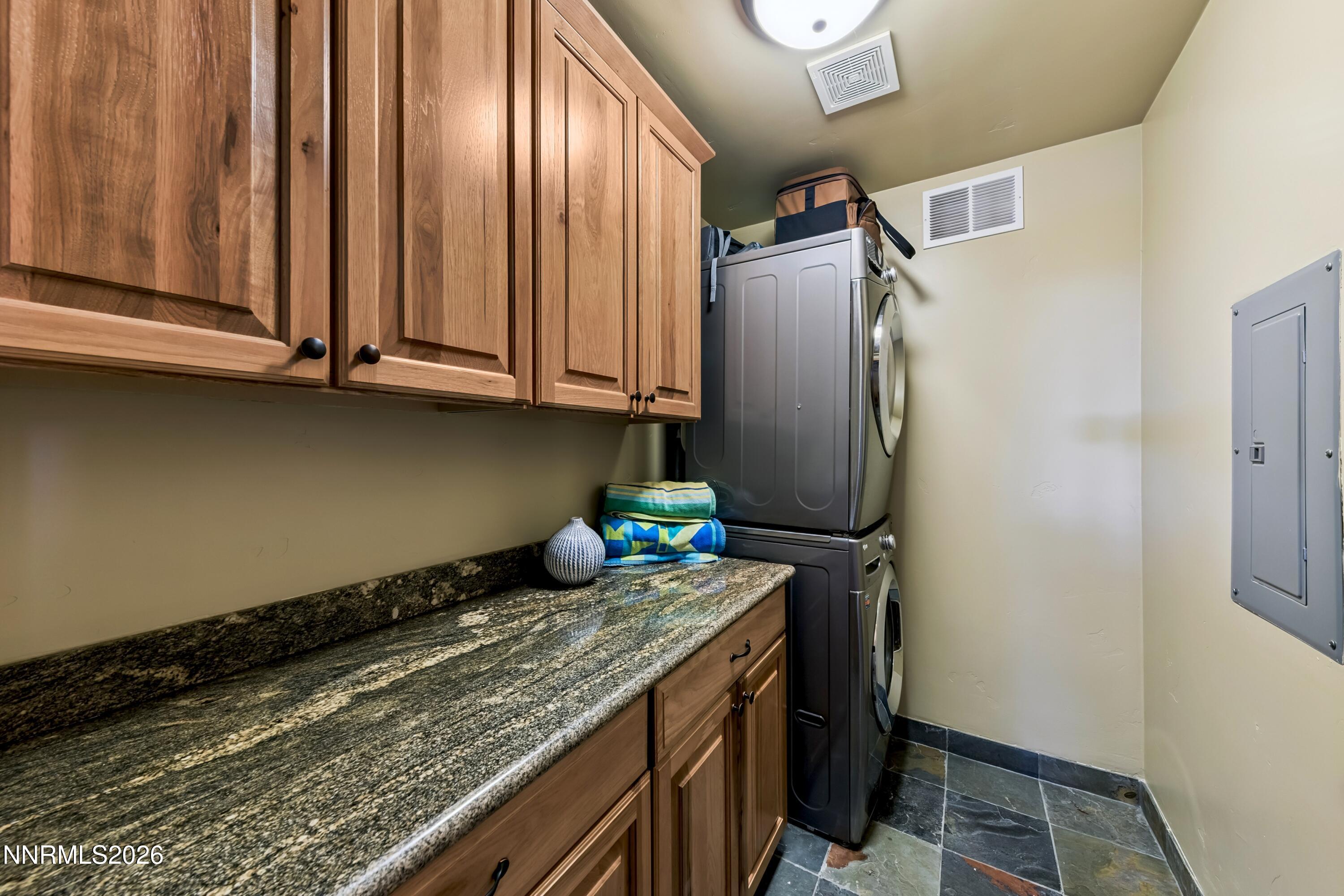 877 Northwood Boulevard 2