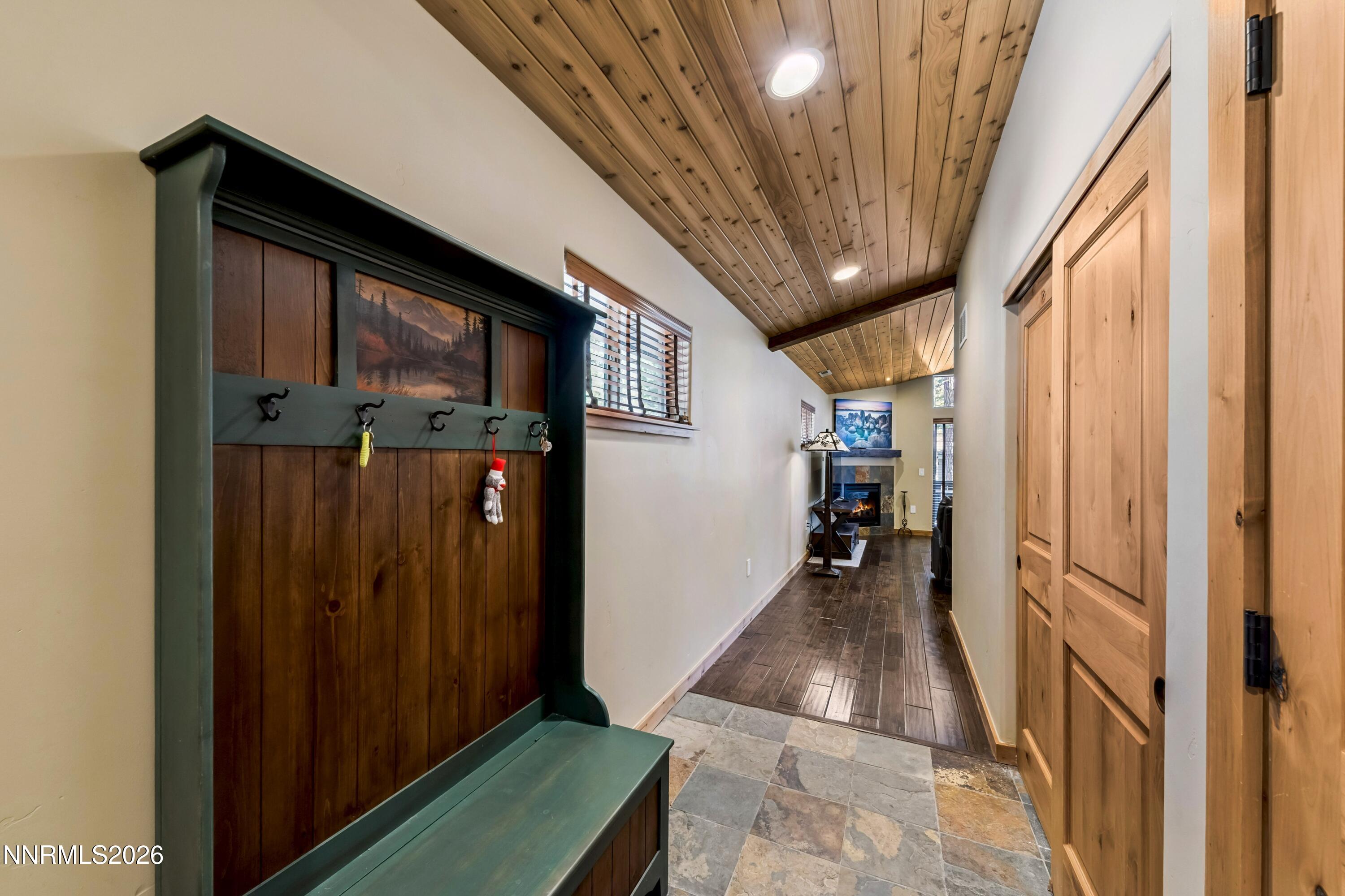 877 Northwood Boulevard 2