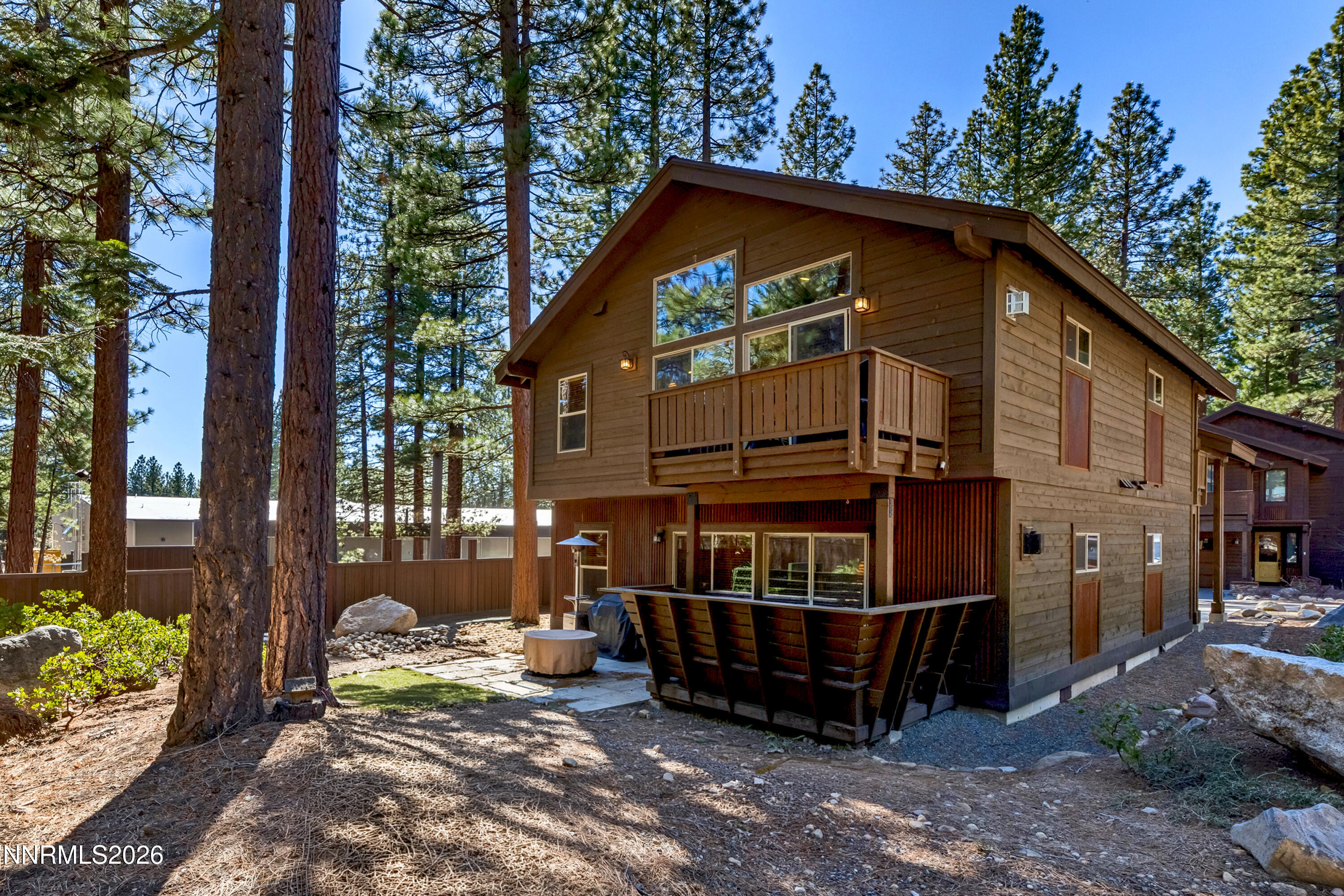877 Northwood Boulevard 2