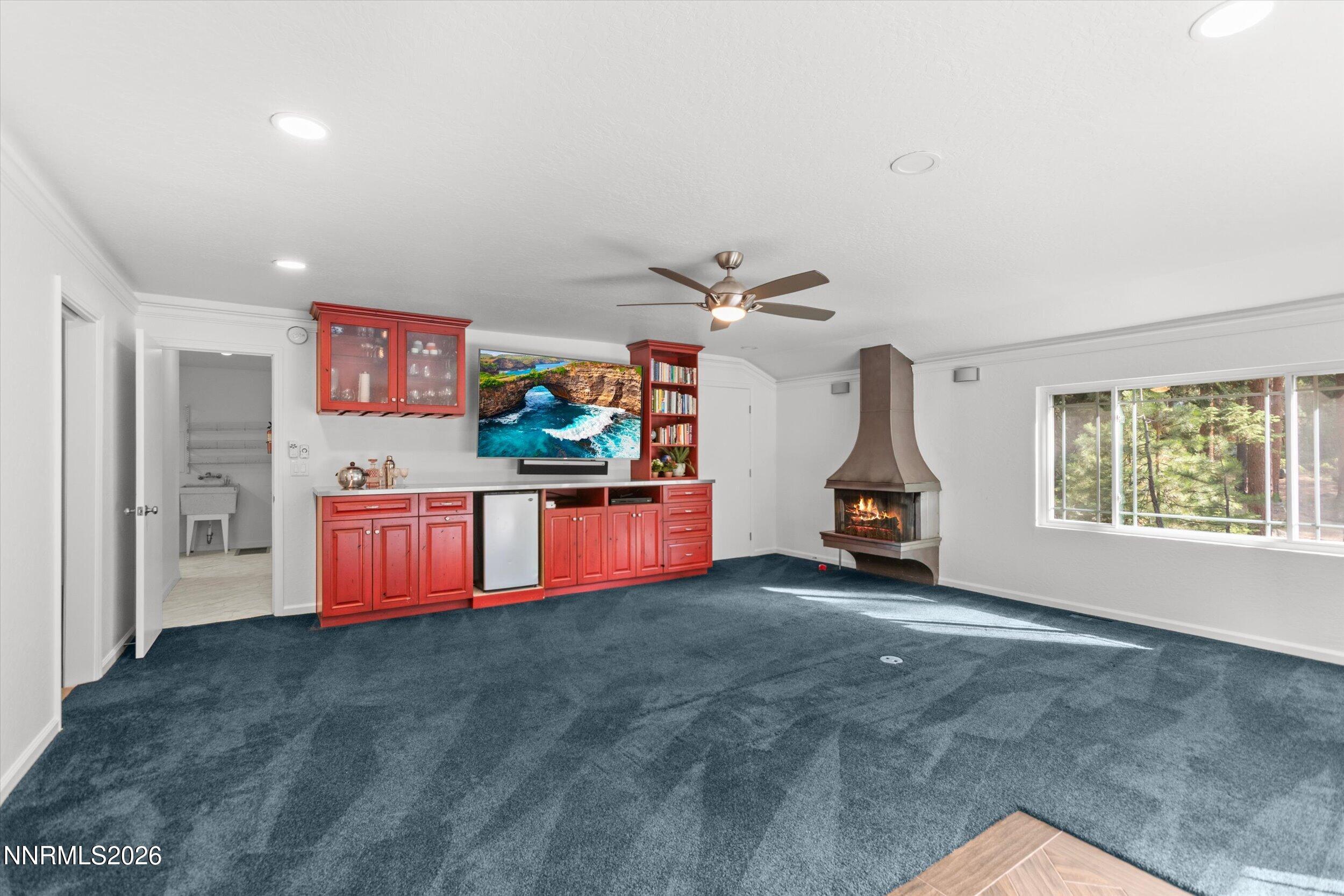 433 Winding Way