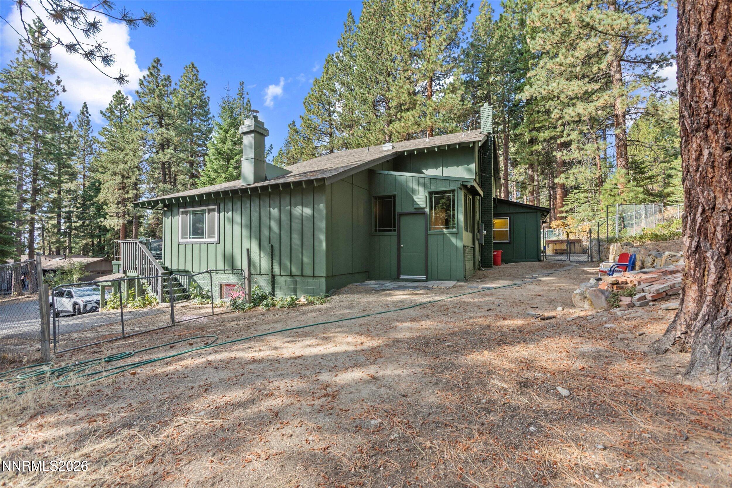 433 Winding Way