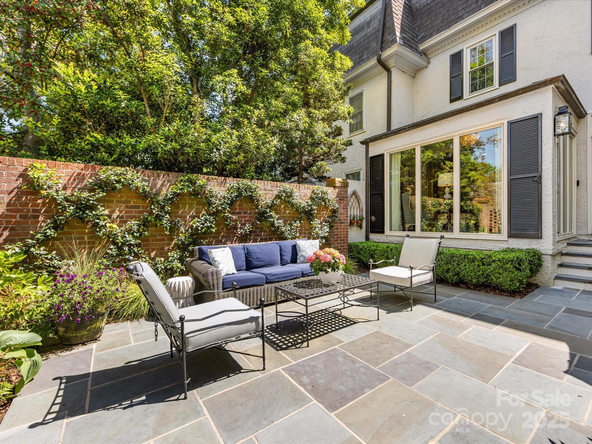 161 Perrin Place
