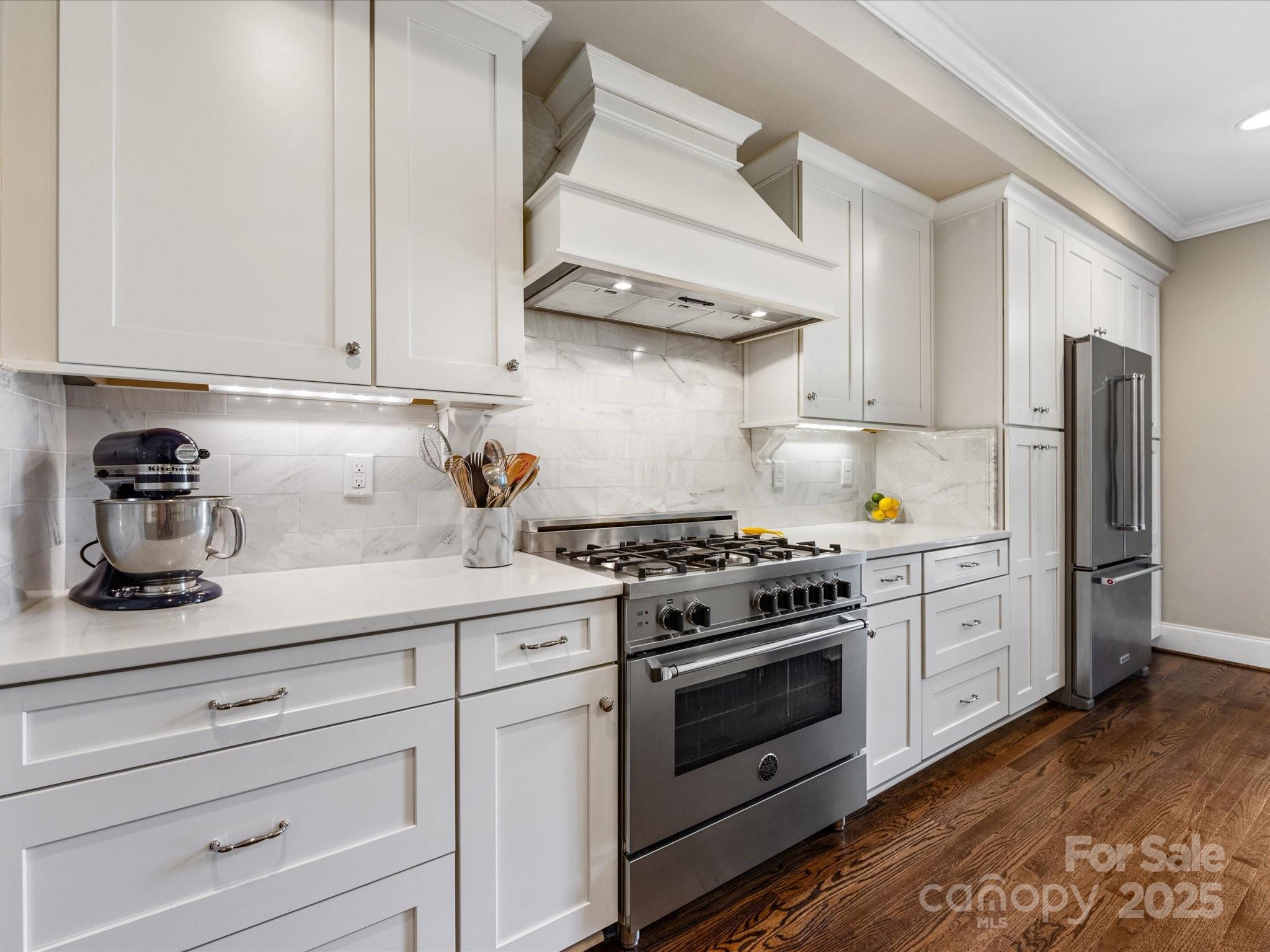 161 Perrin Place