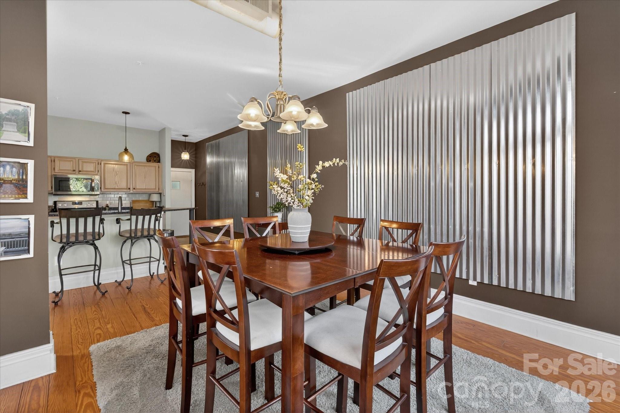 404 N Laurel Avenue Unit: 16