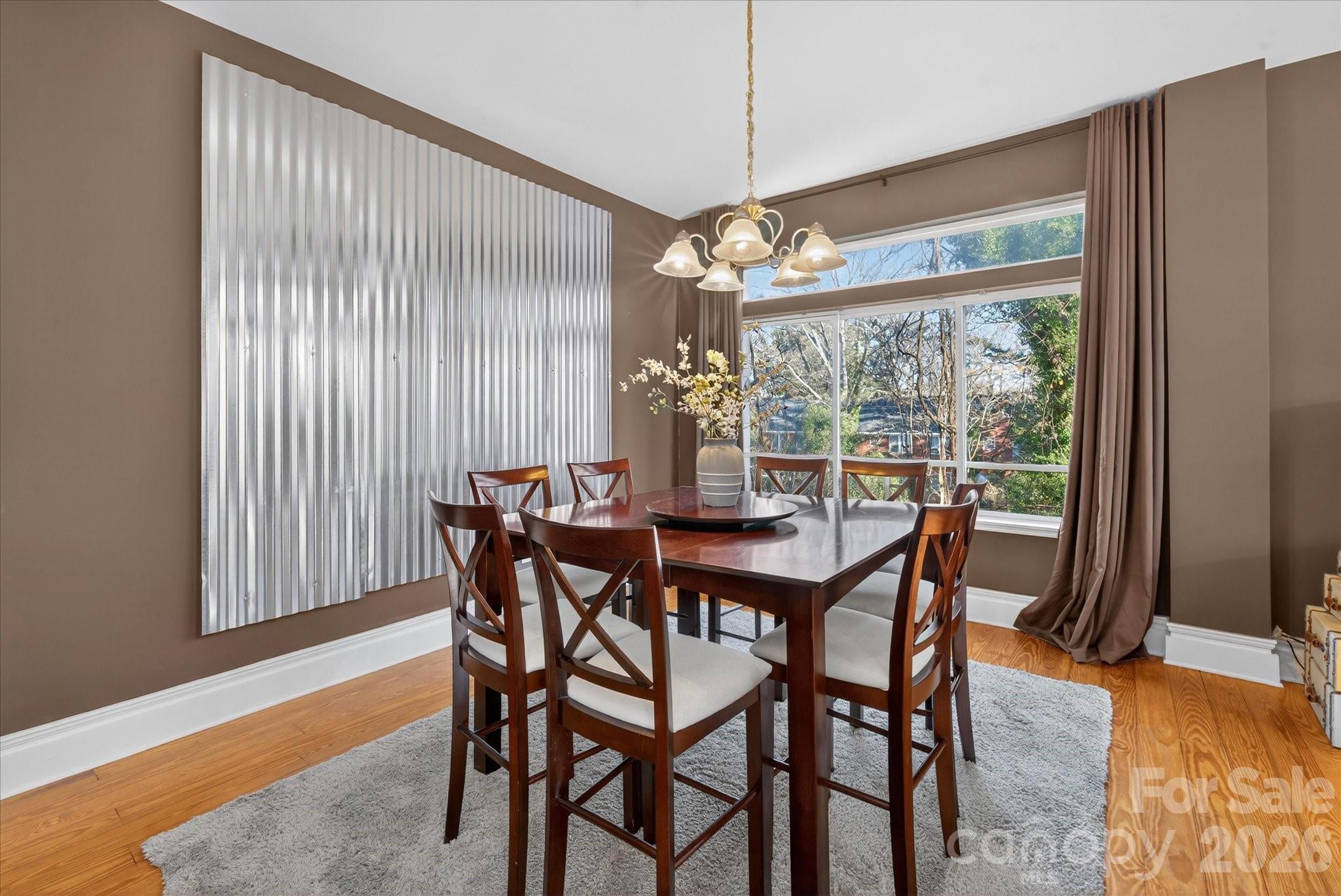 404 N Laurel Avenue Unit: 16