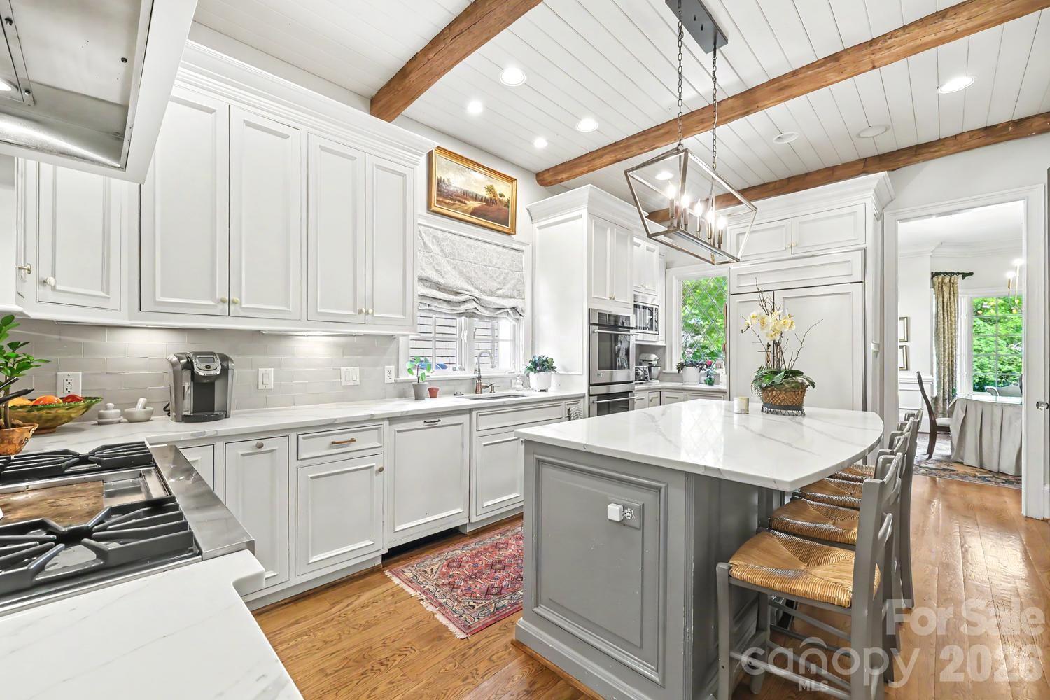 2744 Normandy Road