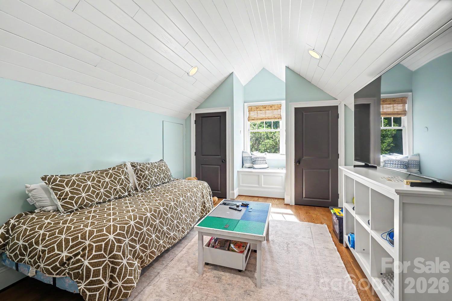 2744 Normandy Road
