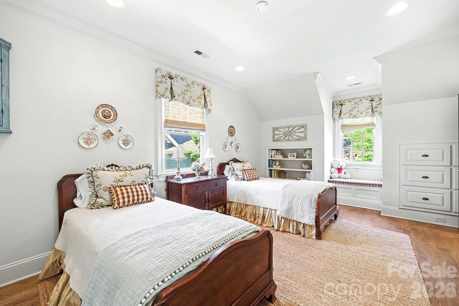 2744 Normandy Road
