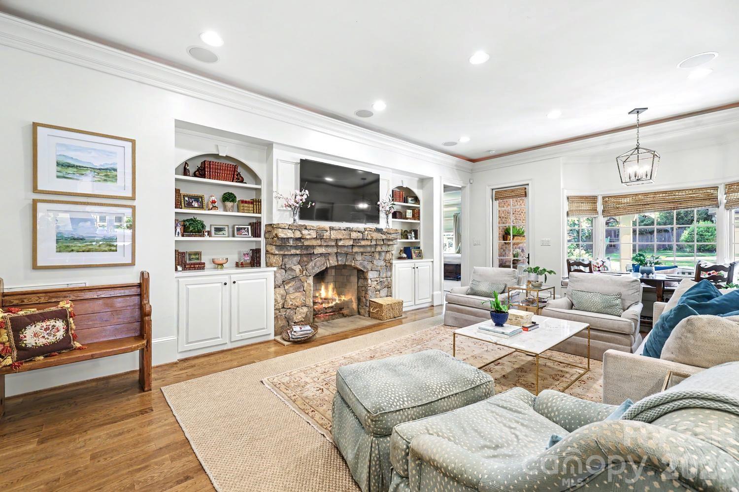 2744 Normandy Road