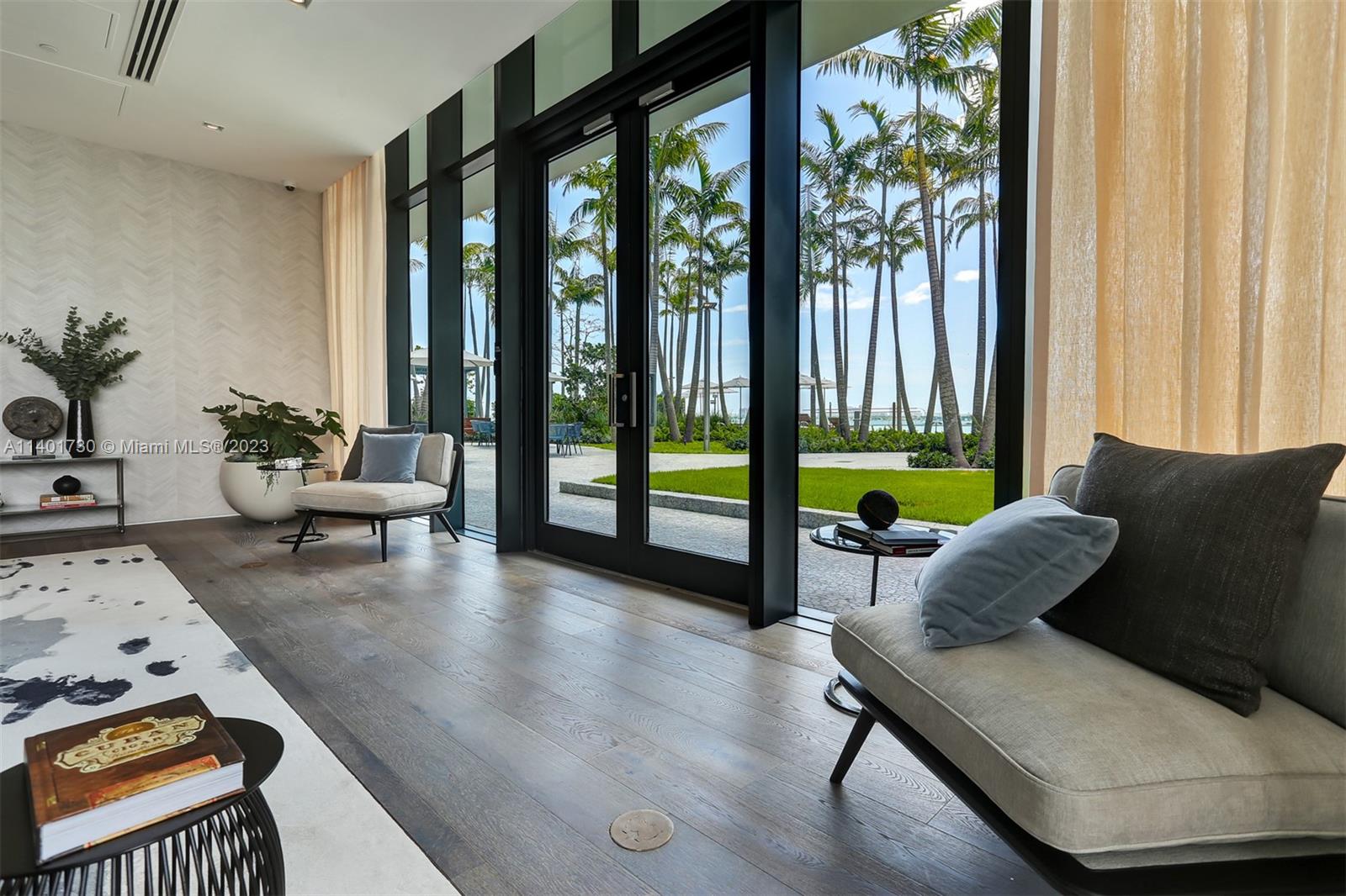 480 NE 31st St # 1204