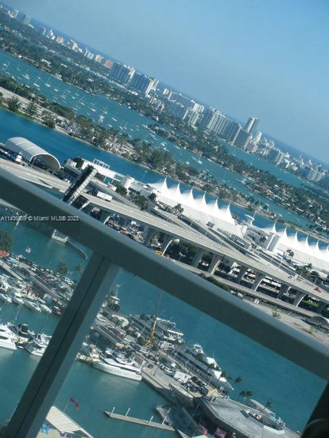 244 Biscayne Blvd # 3908