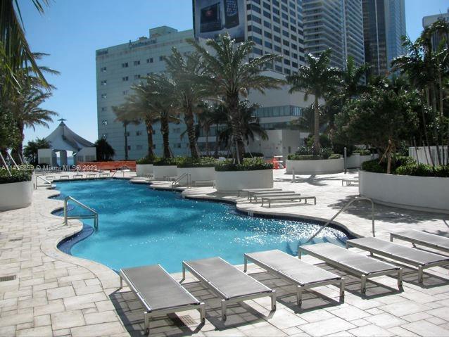 244 Biscayne Blvd # 3908