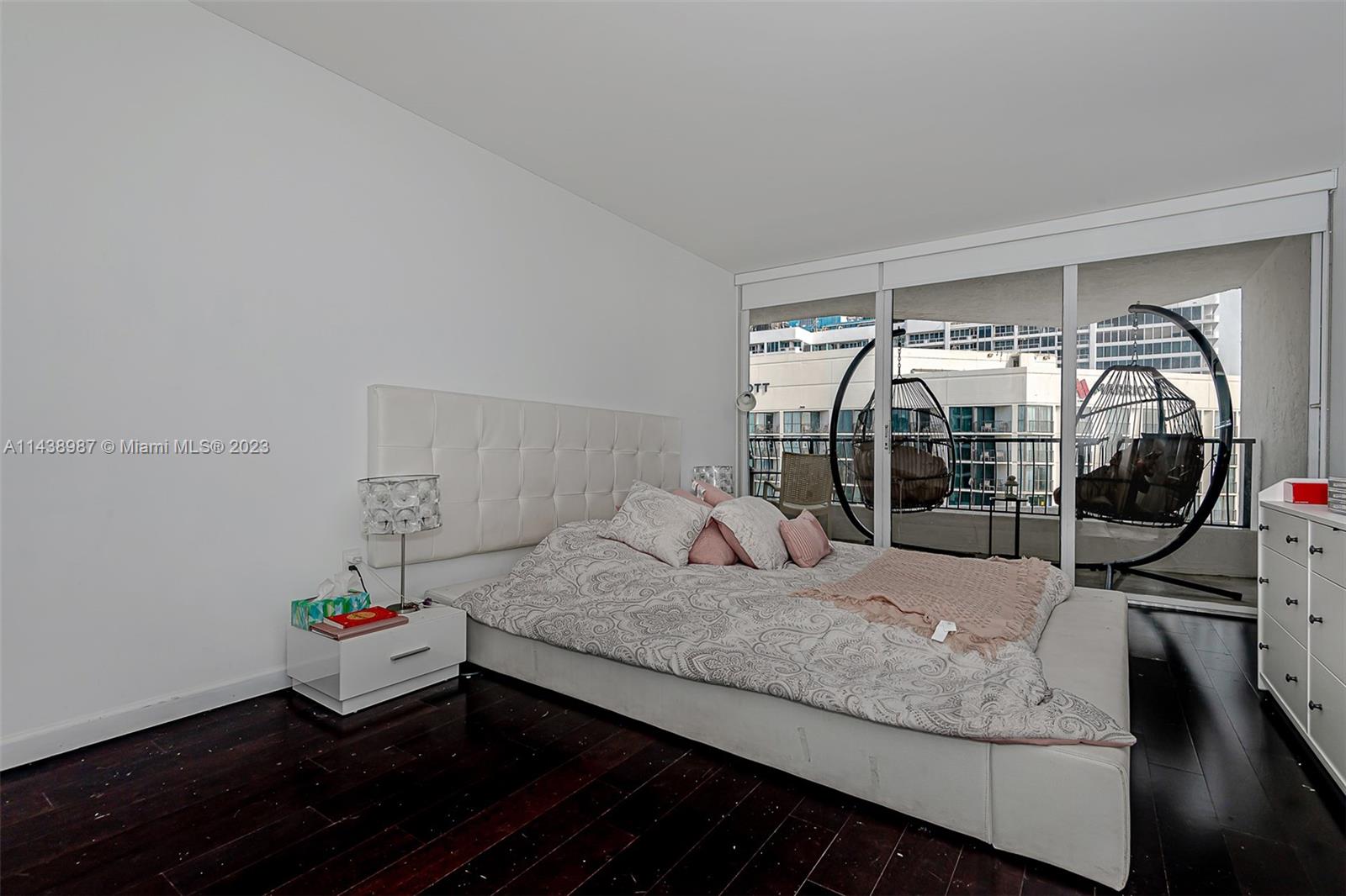 555 NE 15th St # 32E