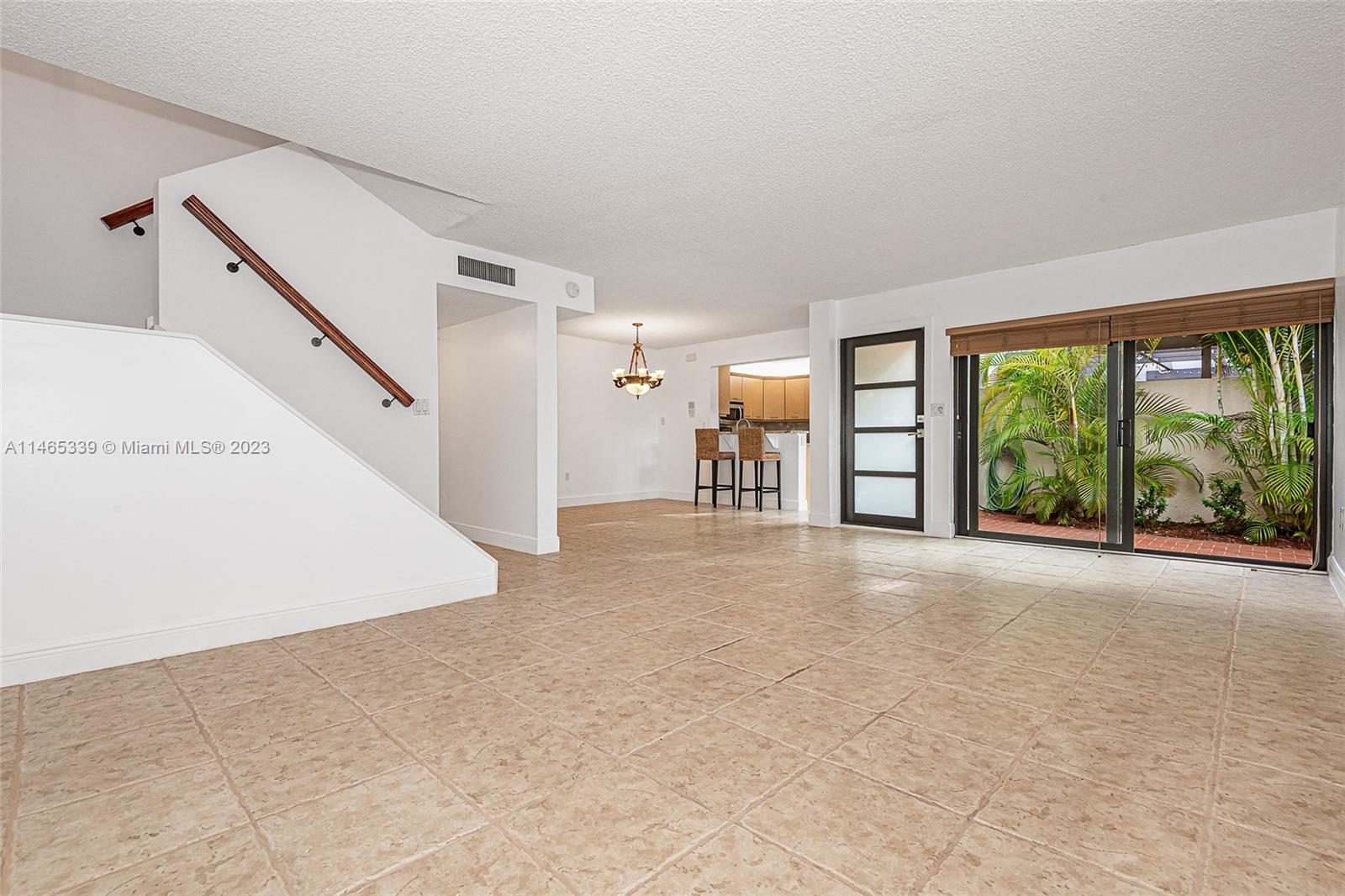 4700 SW 67th Ave # P8