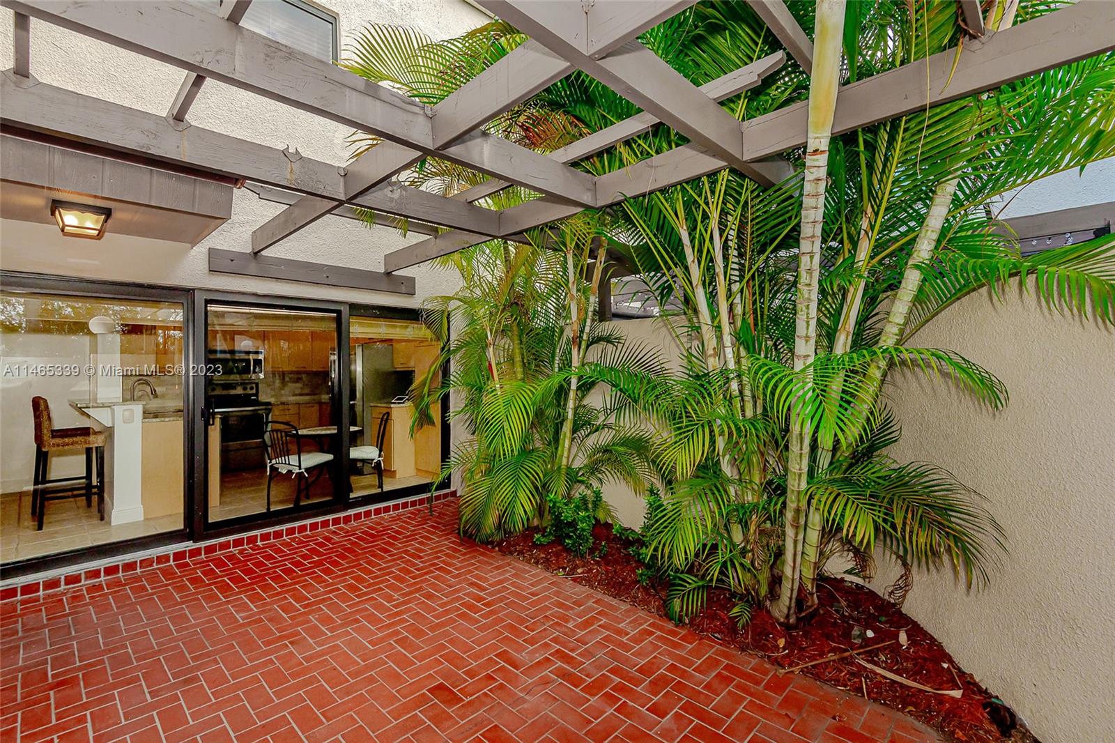 4700 SW 67th Ave # P8