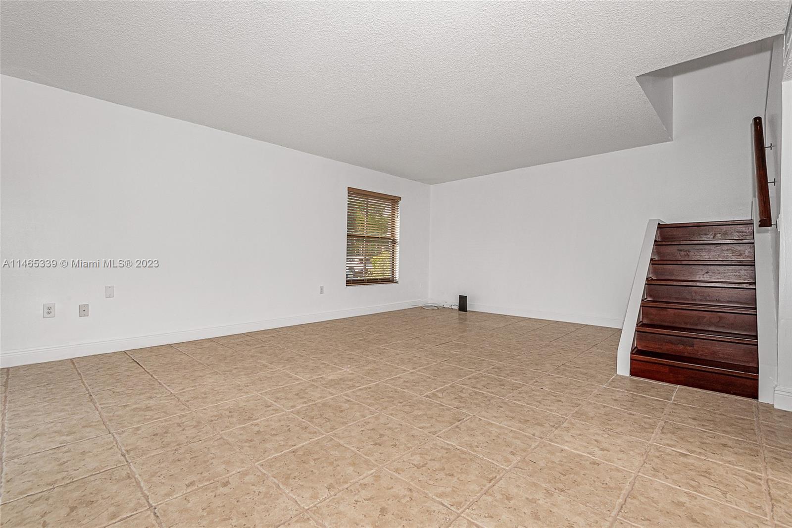 4700 SW 67th Ave # P8