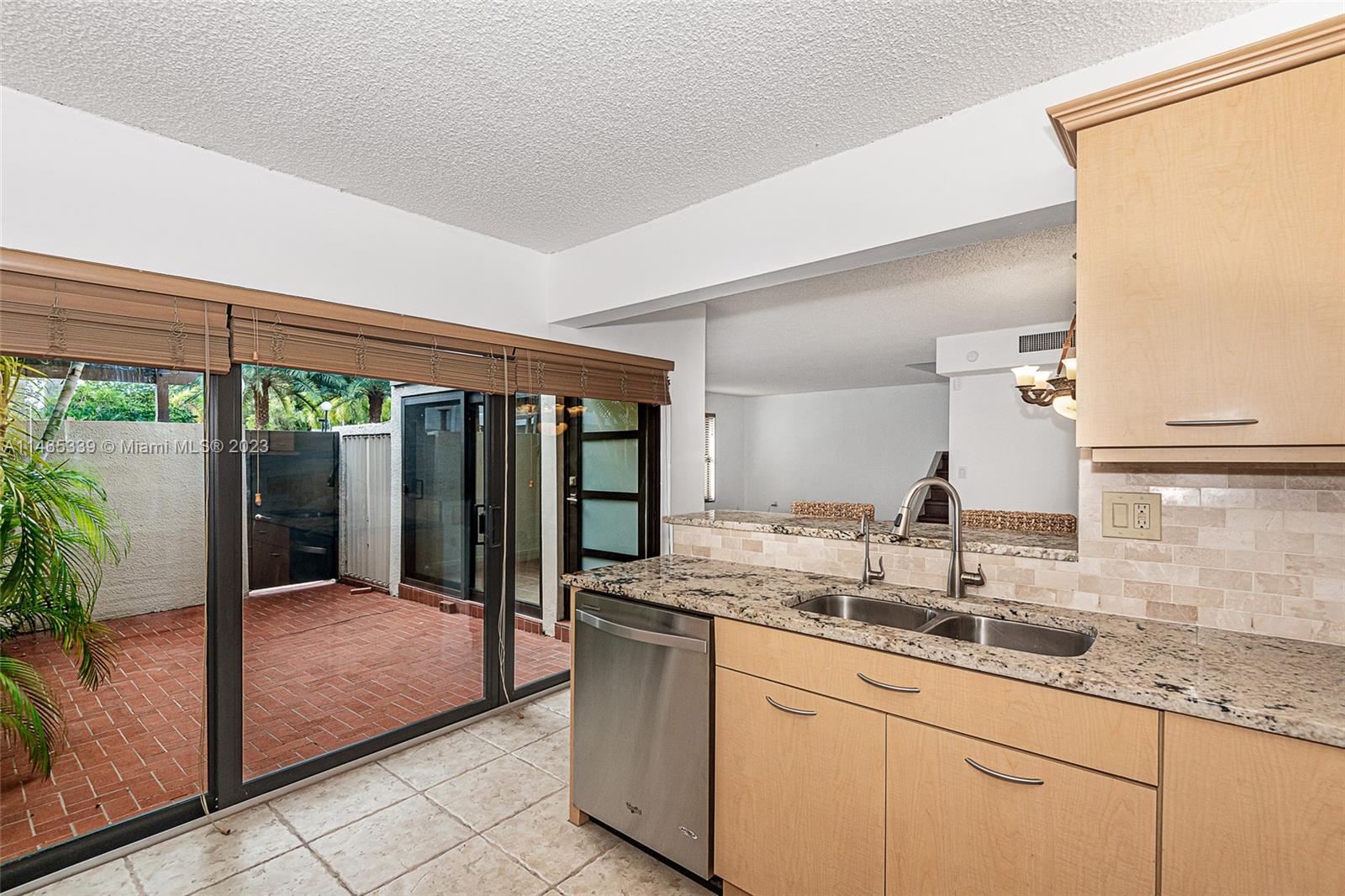 4700 SW 67th Ave # P8