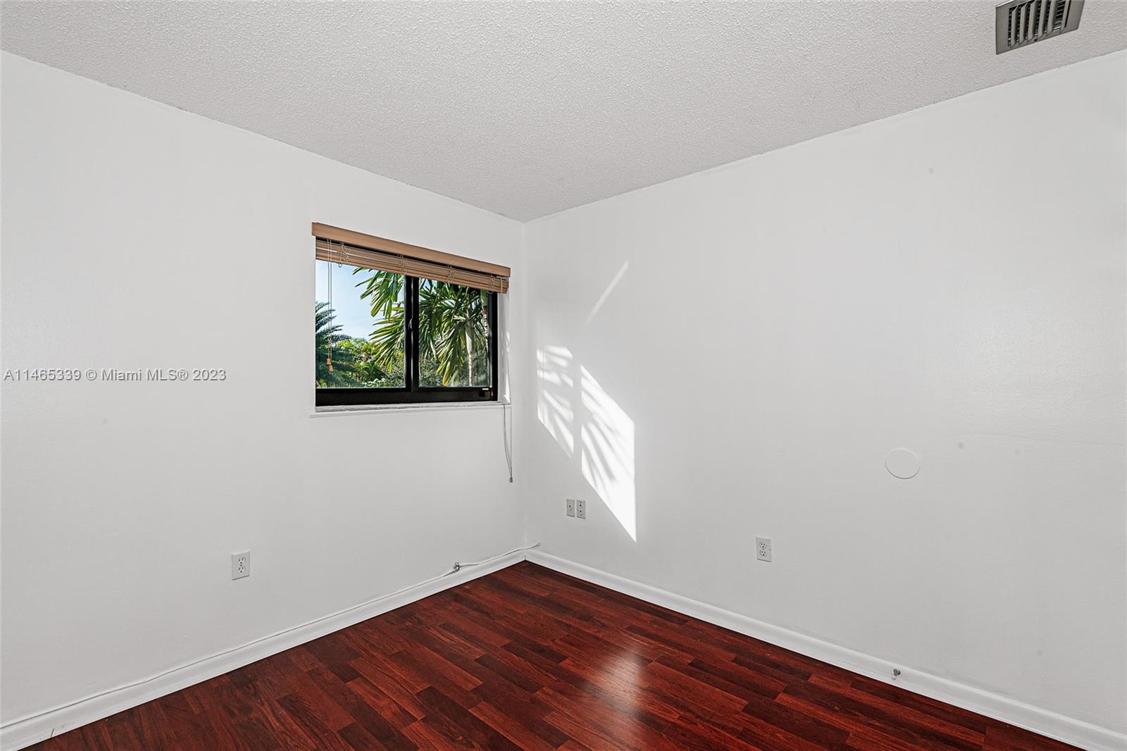 4700 SW 67th Ave # P8