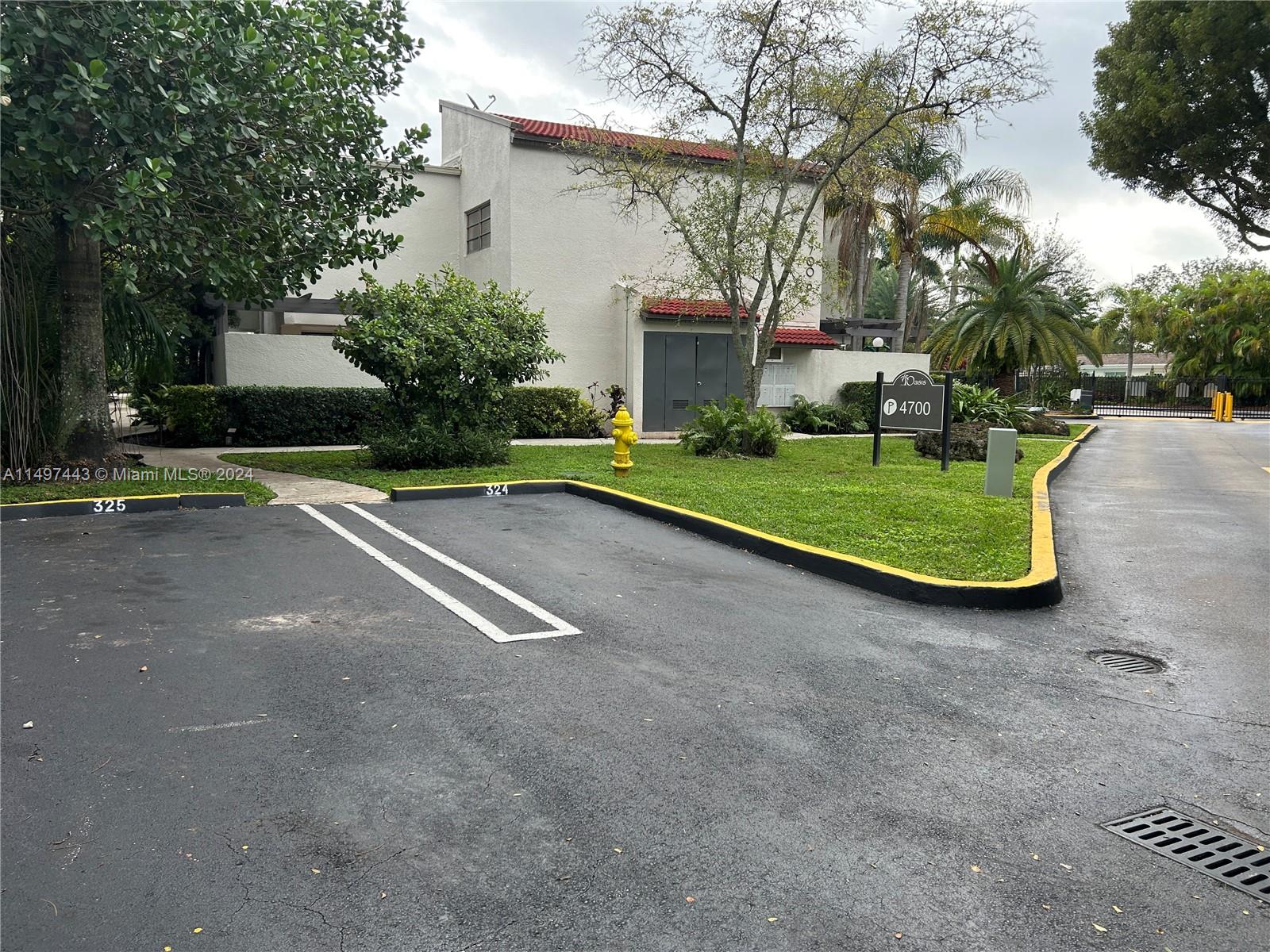 4700 SW 67th Ave # P19