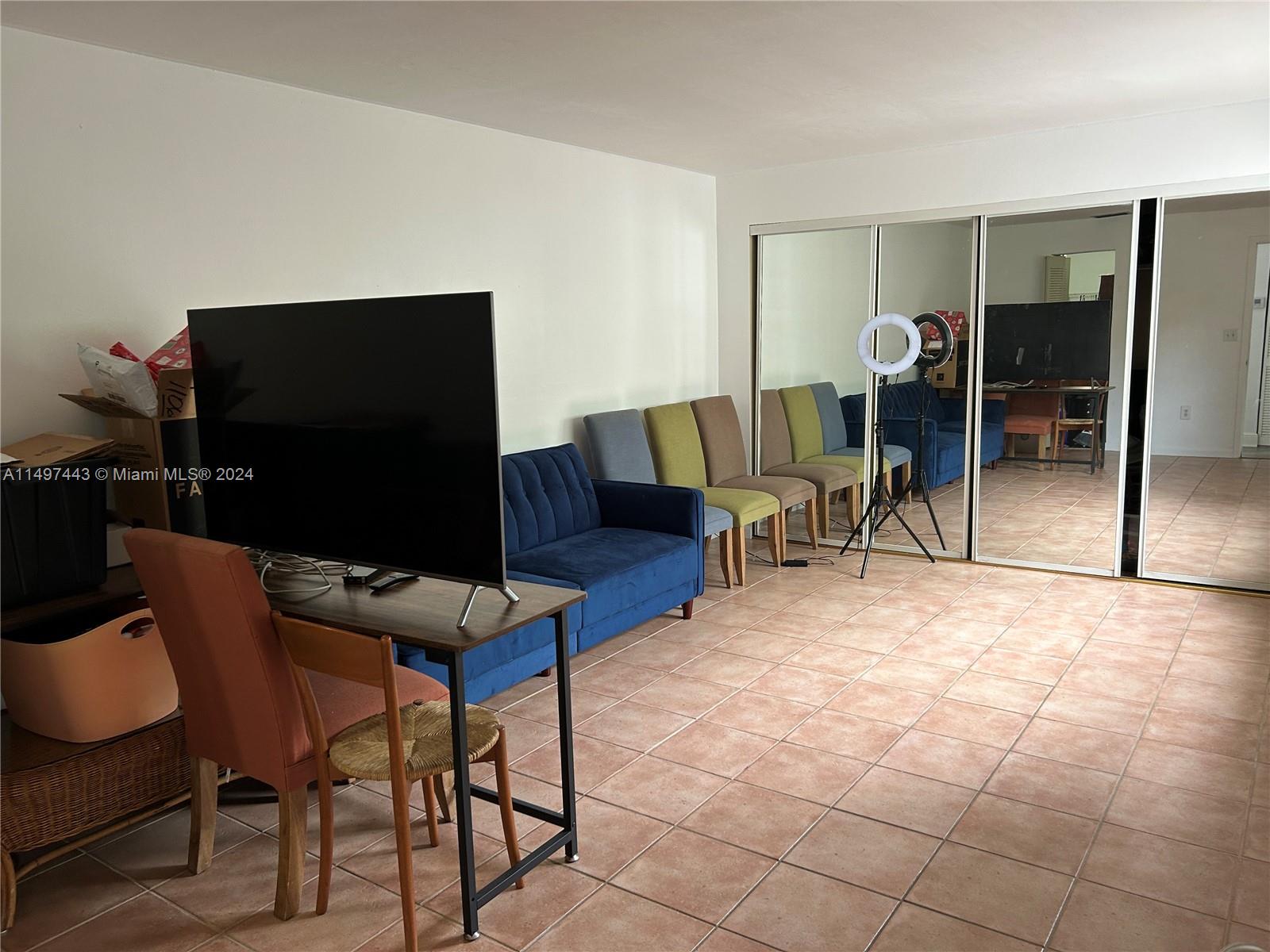 4700 SW 67th Ave # P19