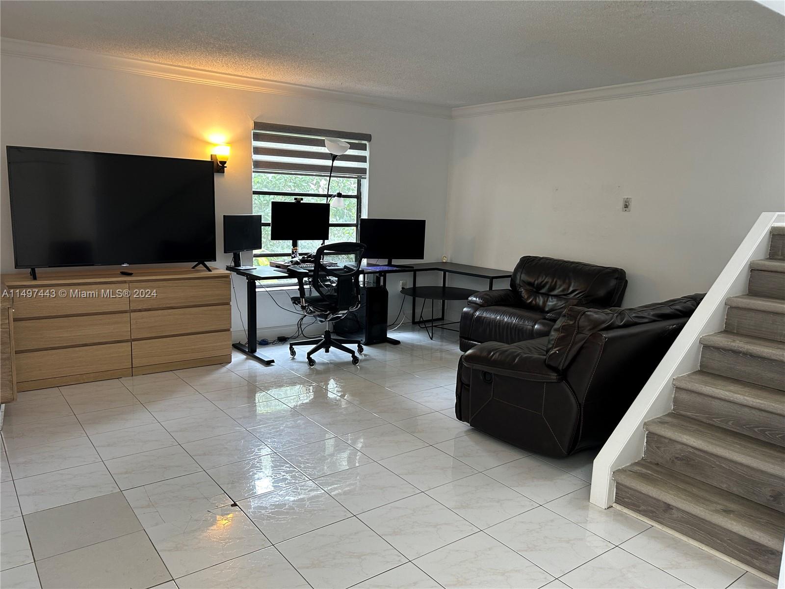 4700 SW 67th Ave # P19