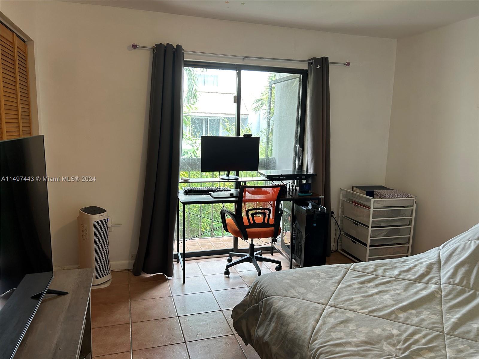 4700 SW 67th Ave # P19