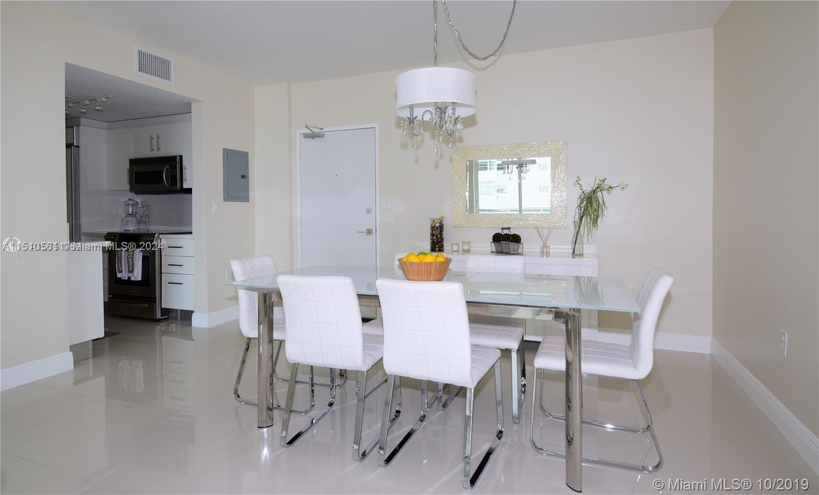 10275 Collins Ave # 521