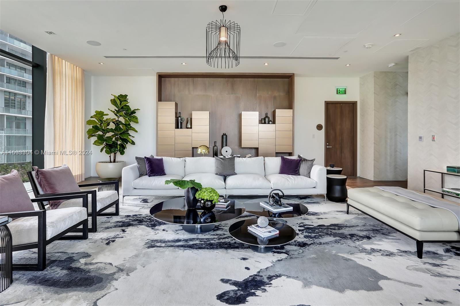 480 NE 31st St # 2202