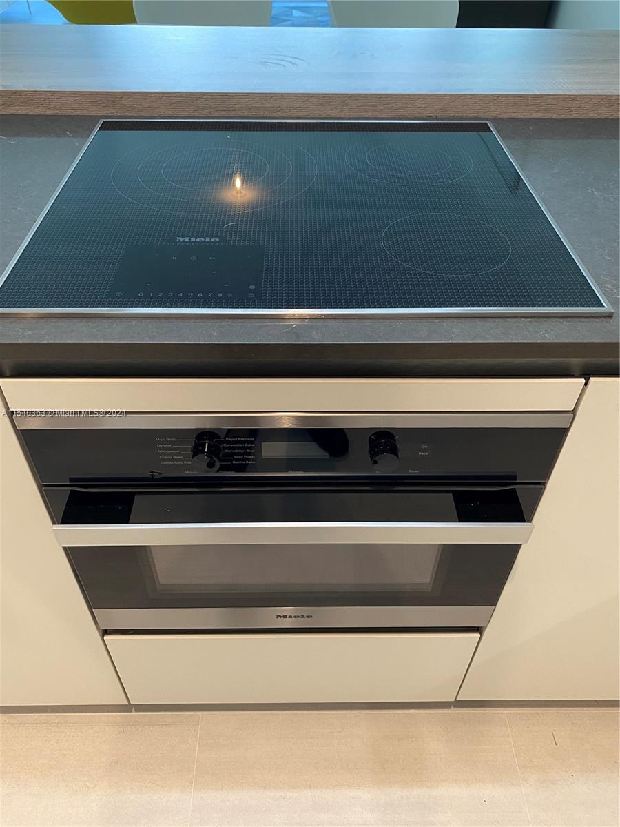 1000 Brickell Plz # 2604