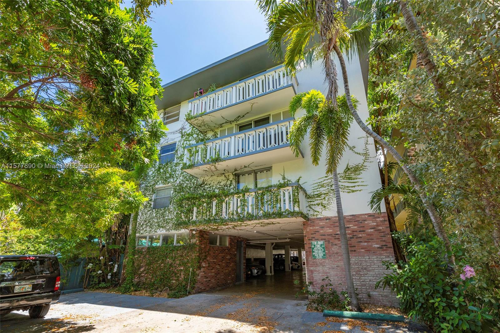 921 Jefferson Ave # 2A