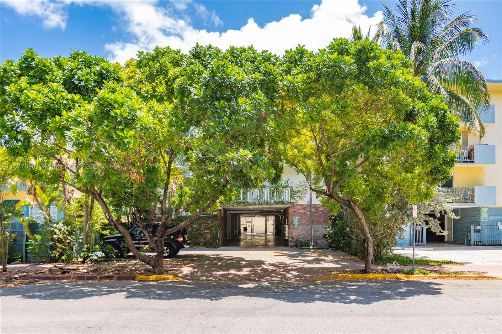 921 Jefferson Ave # 2A