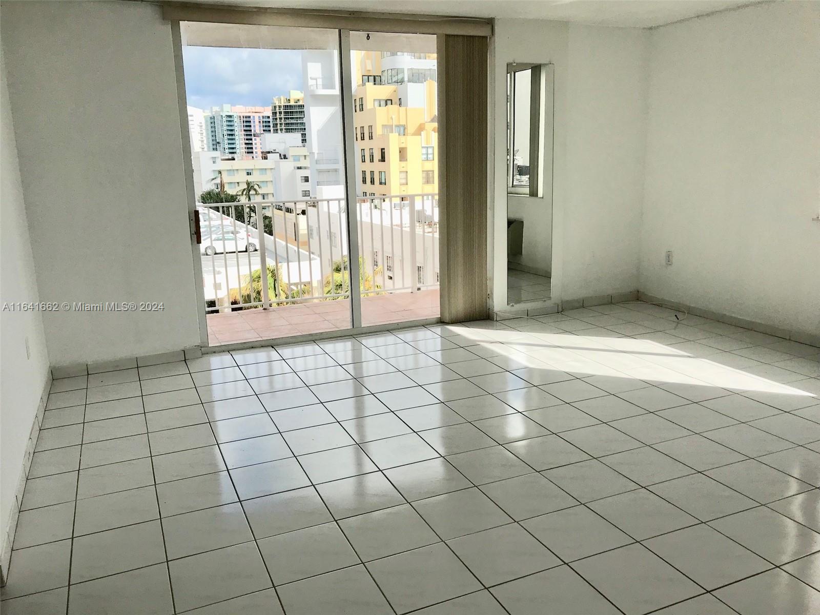 1255 Collins Ave # 707