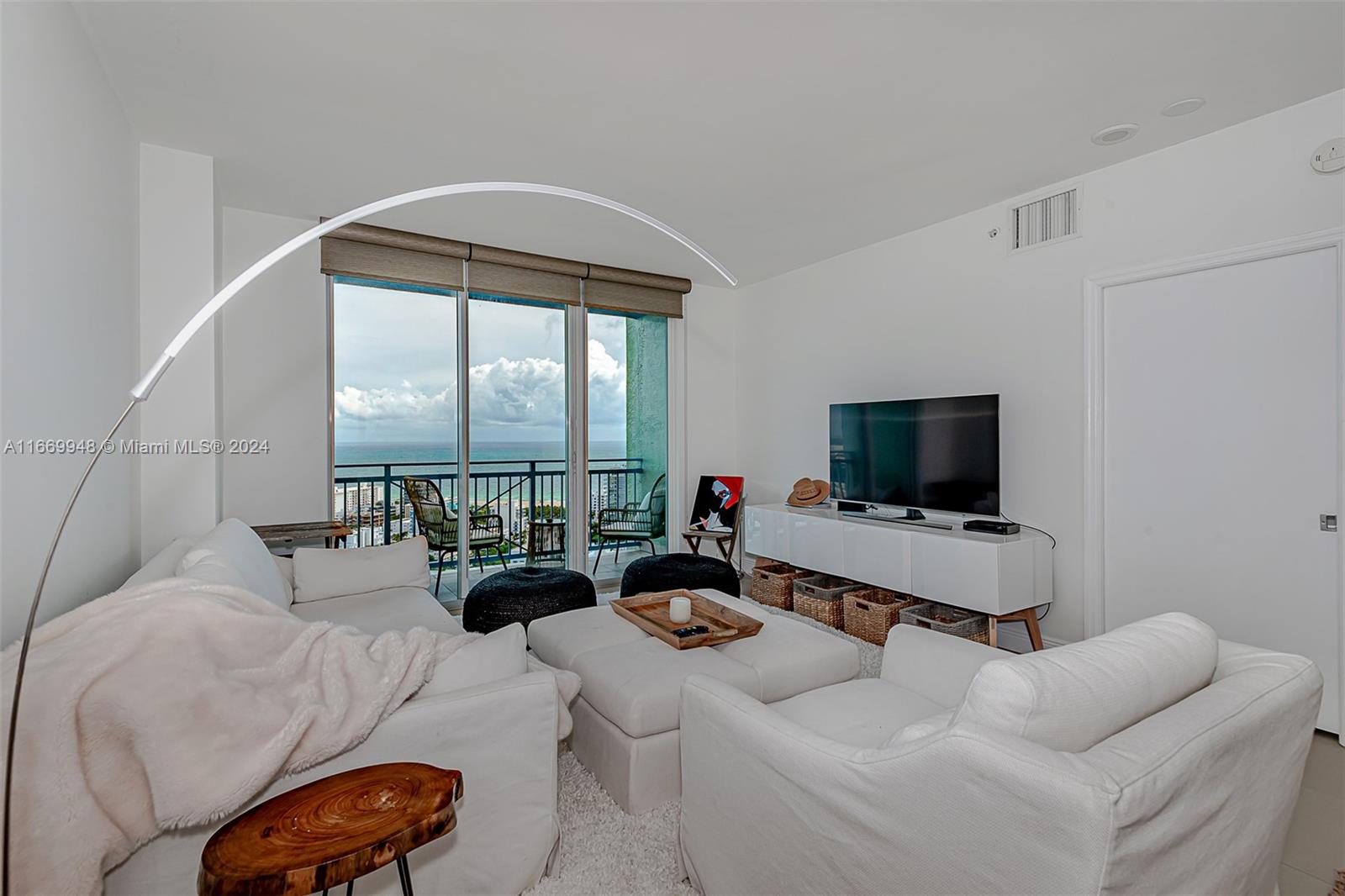 90 Alton Rd Unit: PH3205