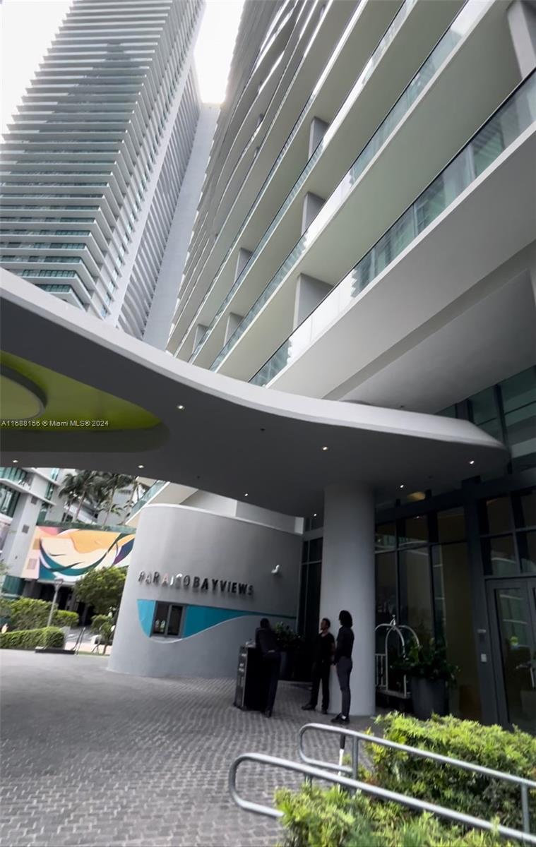 501 NE 31st St # 2203