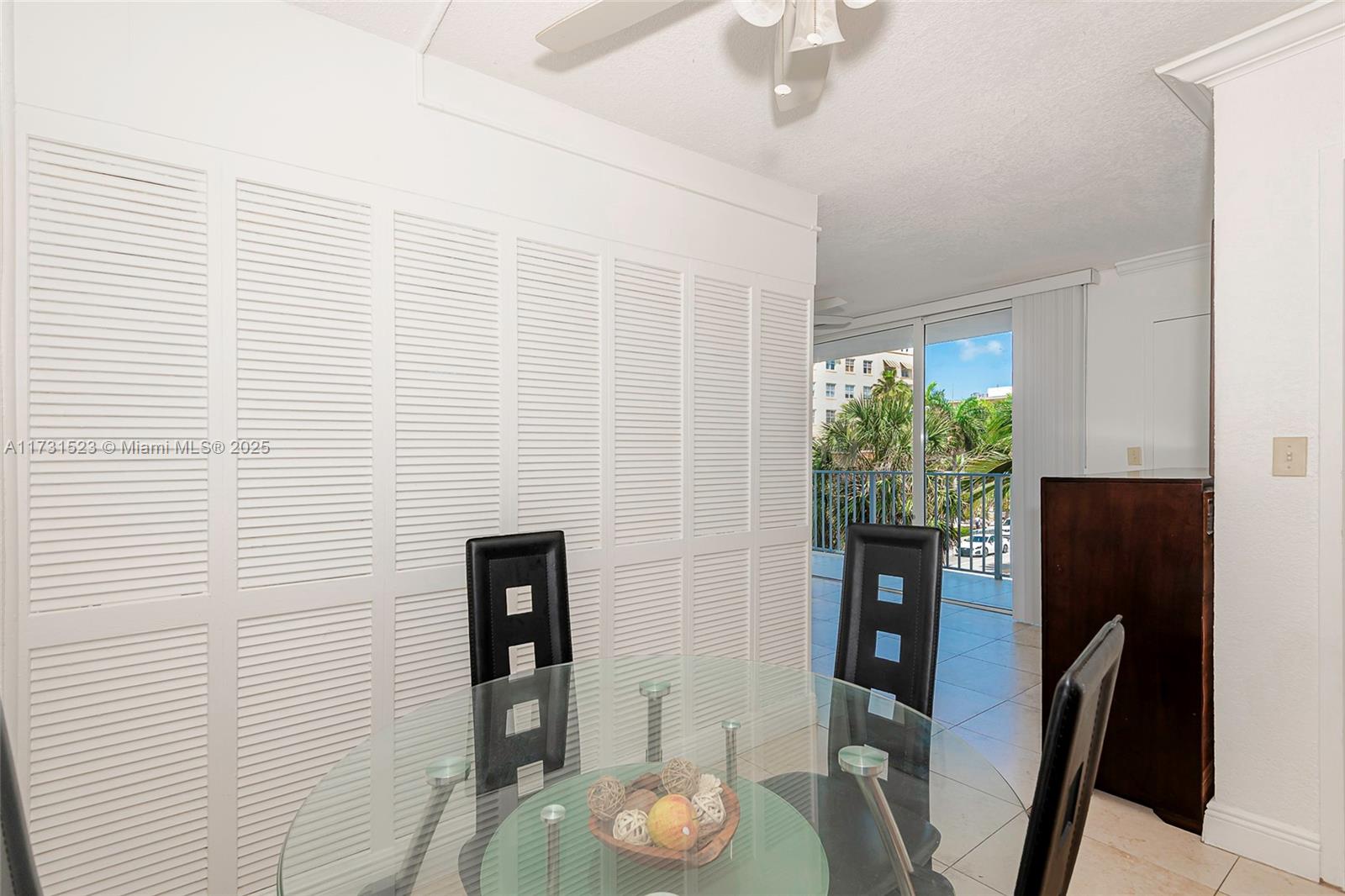 1255 Collins Ave # 304