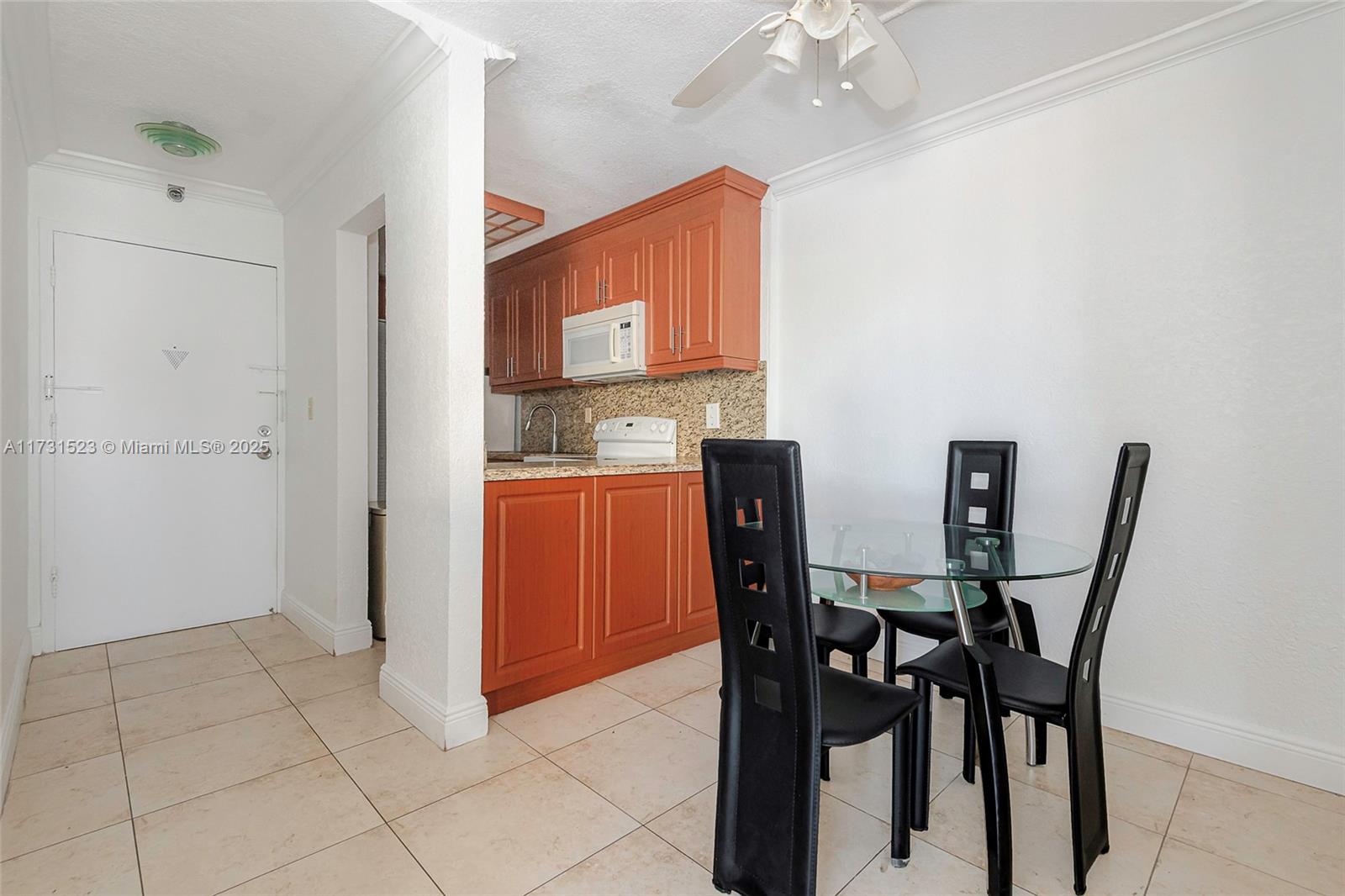 1255 Collins Ave # 304