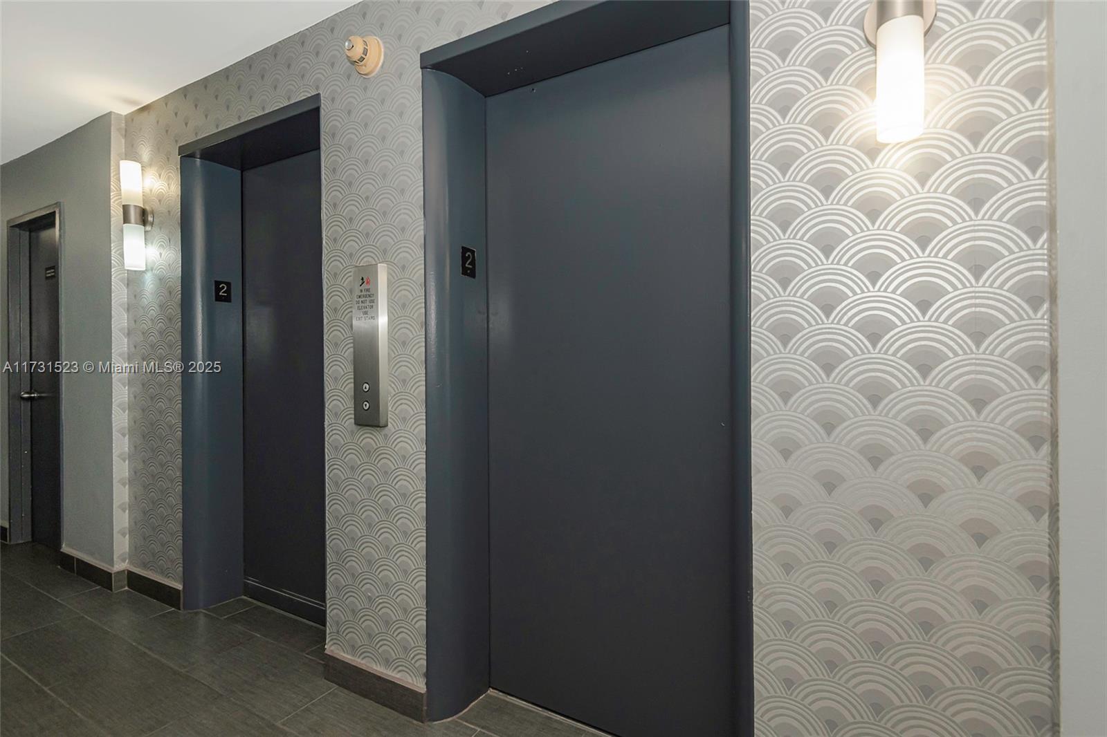 1255 Collins Ave # 304