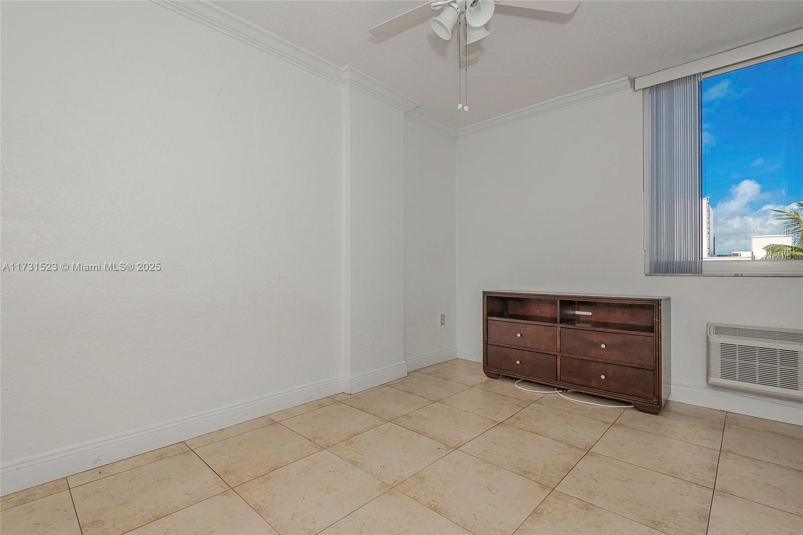 1255 Collins Ave # 304