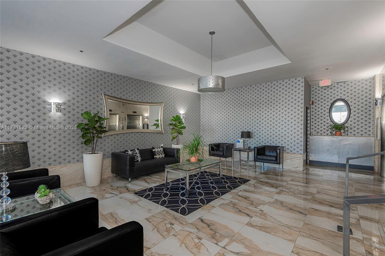 1255 Collins Ave # 304