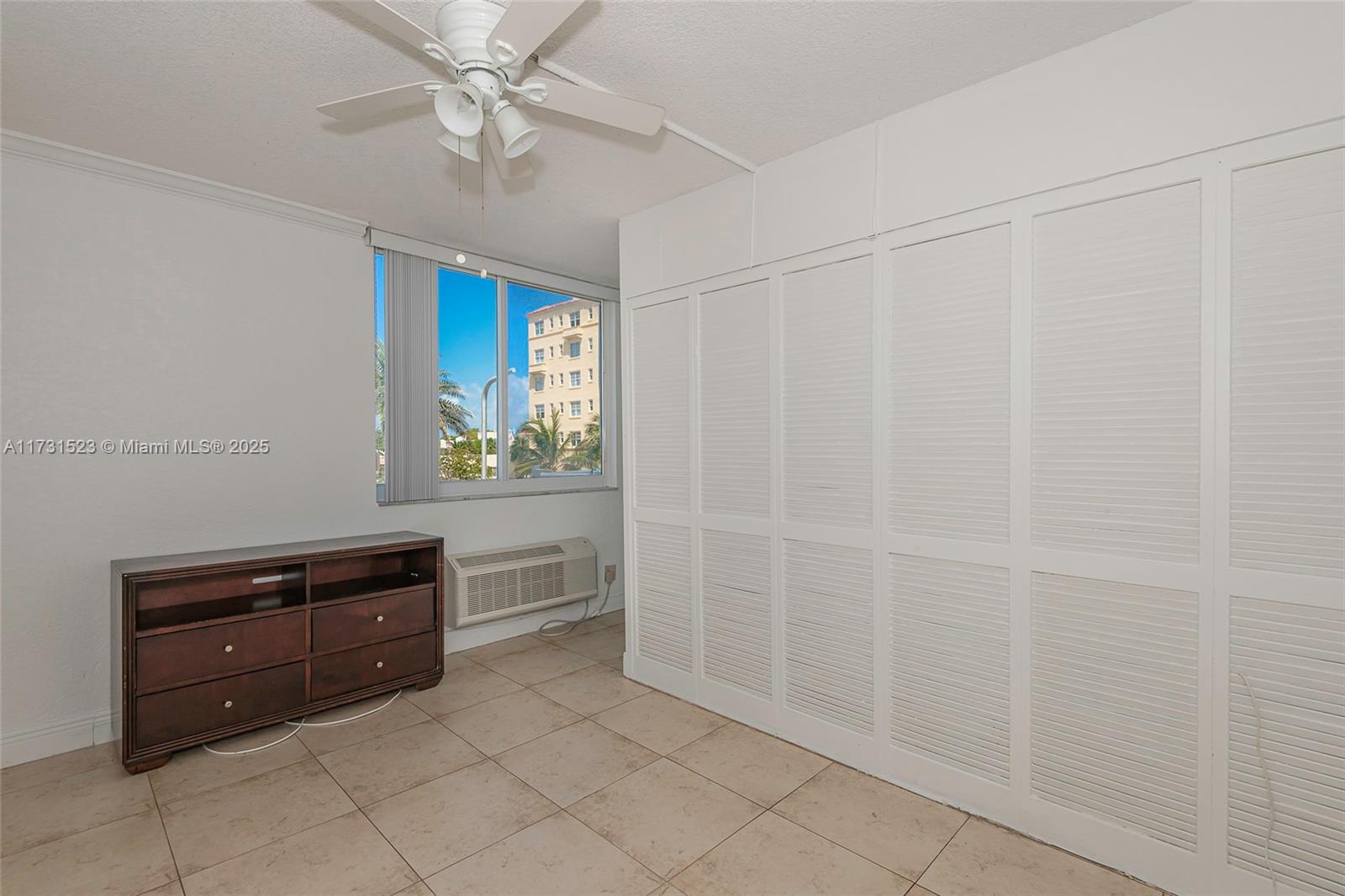 1255 Collins Ave # 304