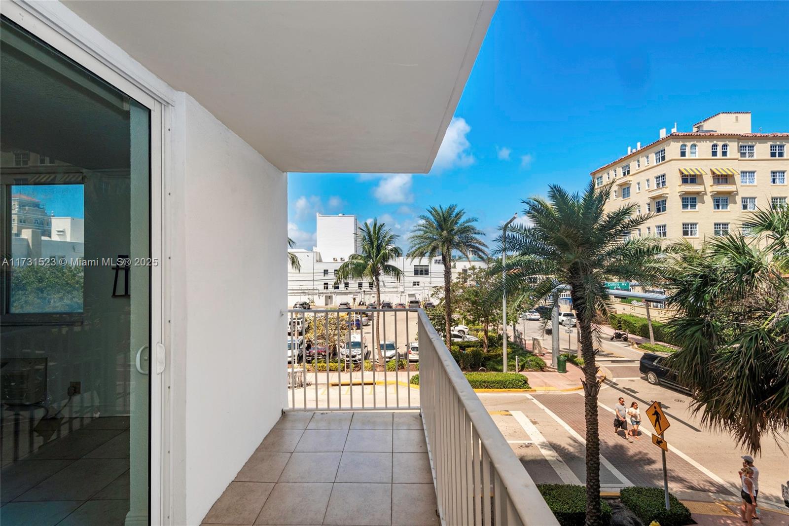 1255 Collins Ave # 304