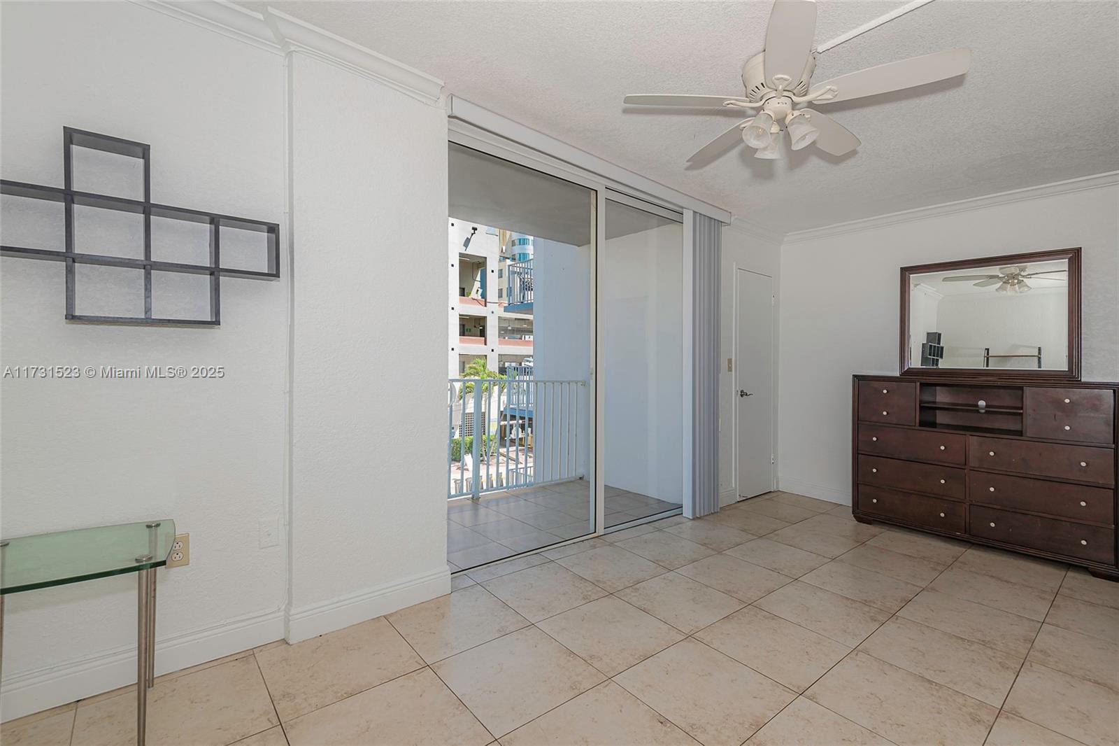 1255 Collins Ave # 304