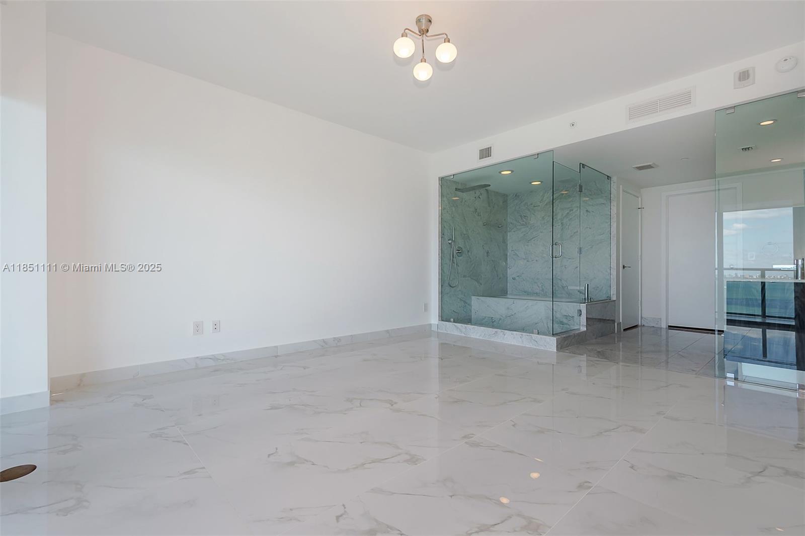 3131 NE 7th Ave # 2104