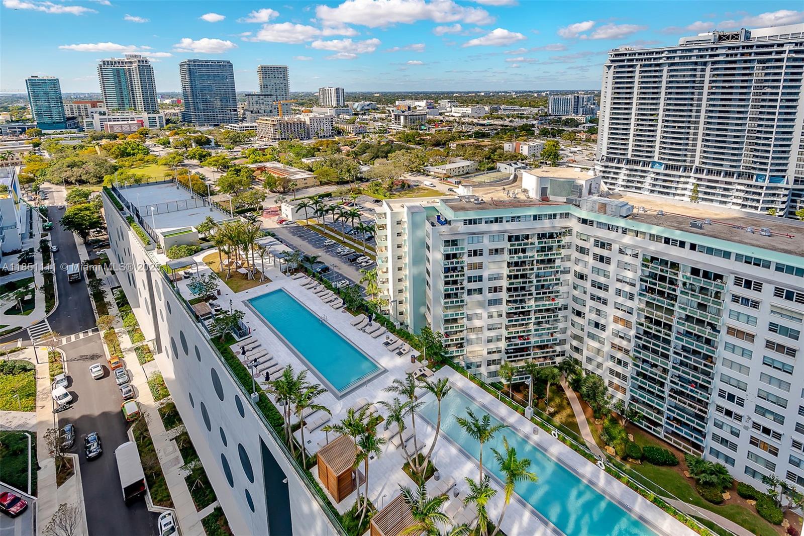 3131 NE 7th Ave # 2104