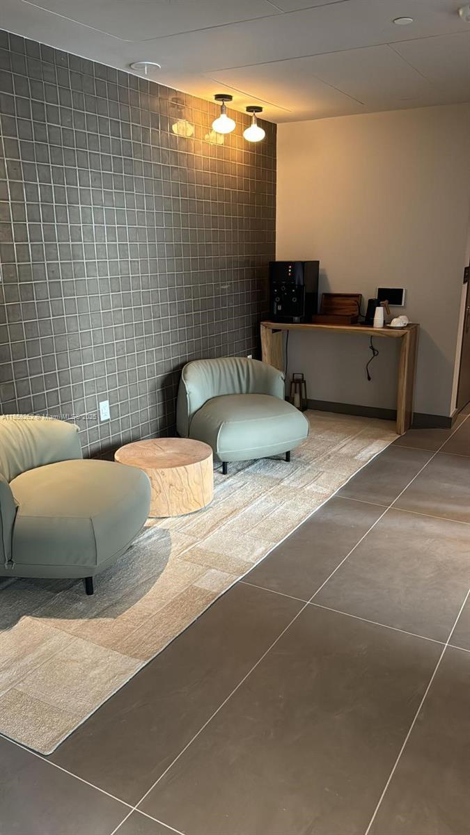 159 NE 6th St # 2512