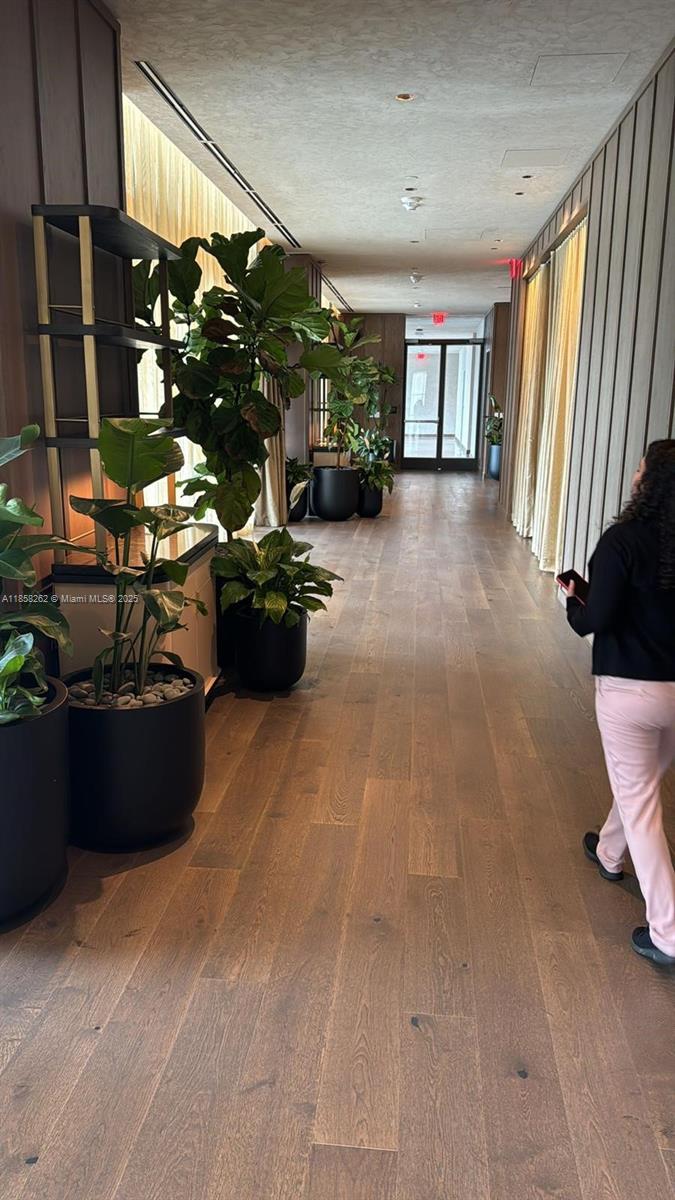 159 NE 6th St # 2512